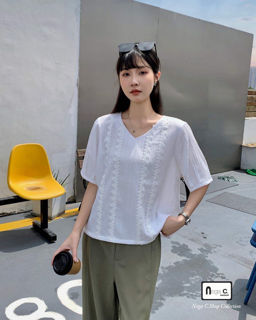 |初秋新品2件75折| V領蕾絲暗紋上衣|白色|無裡襯|無彈|不透