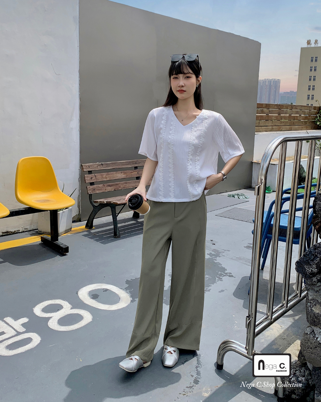 |初秋新品2件75折| V領蕾絲暗紋上衣|白色|無裡襯|無彈|不透