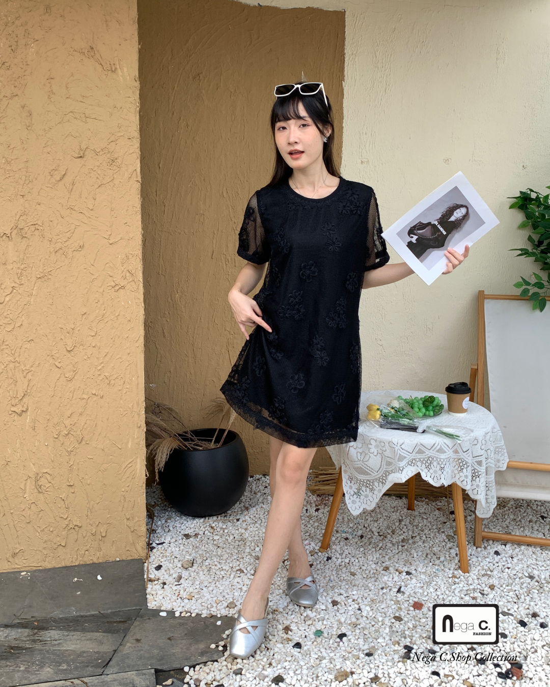 |初秋新品2件75折| 圓領蕾絲A型連身裙|黑色|有裡襯|無彈