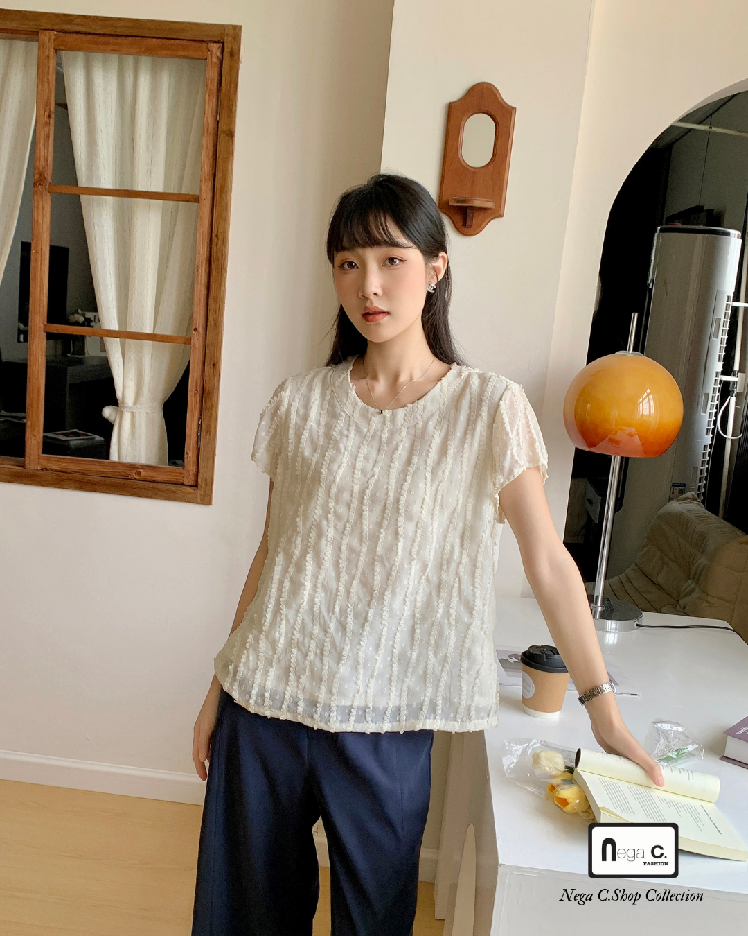 |初秋新品2件75折| 蕾絲暗紋壓摺上衣|米色|有裡襯|無彈|不透明