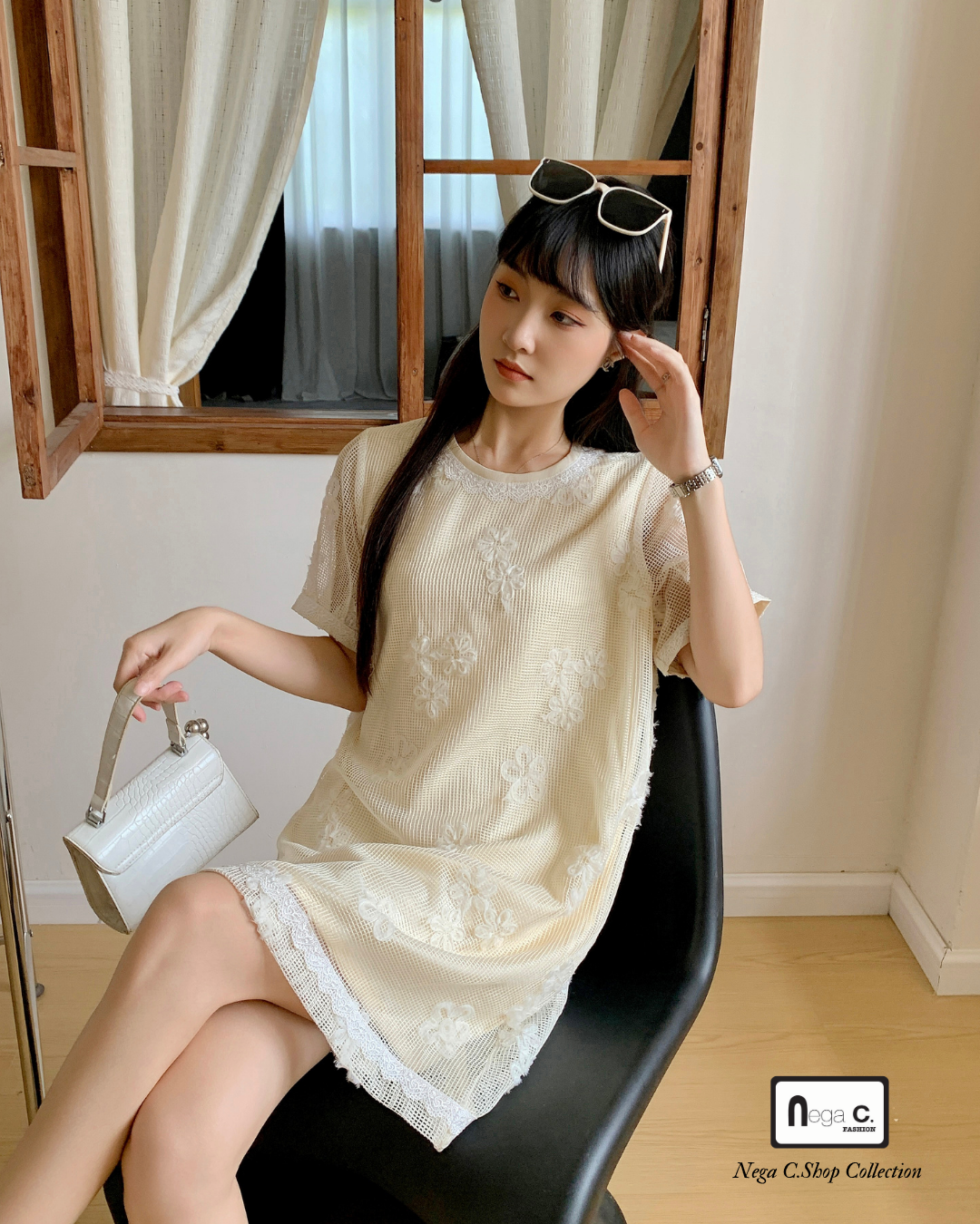 |初秋新品2件75折| 圓領蕾絲A型連身裙|米色|有裡襯|無彈
