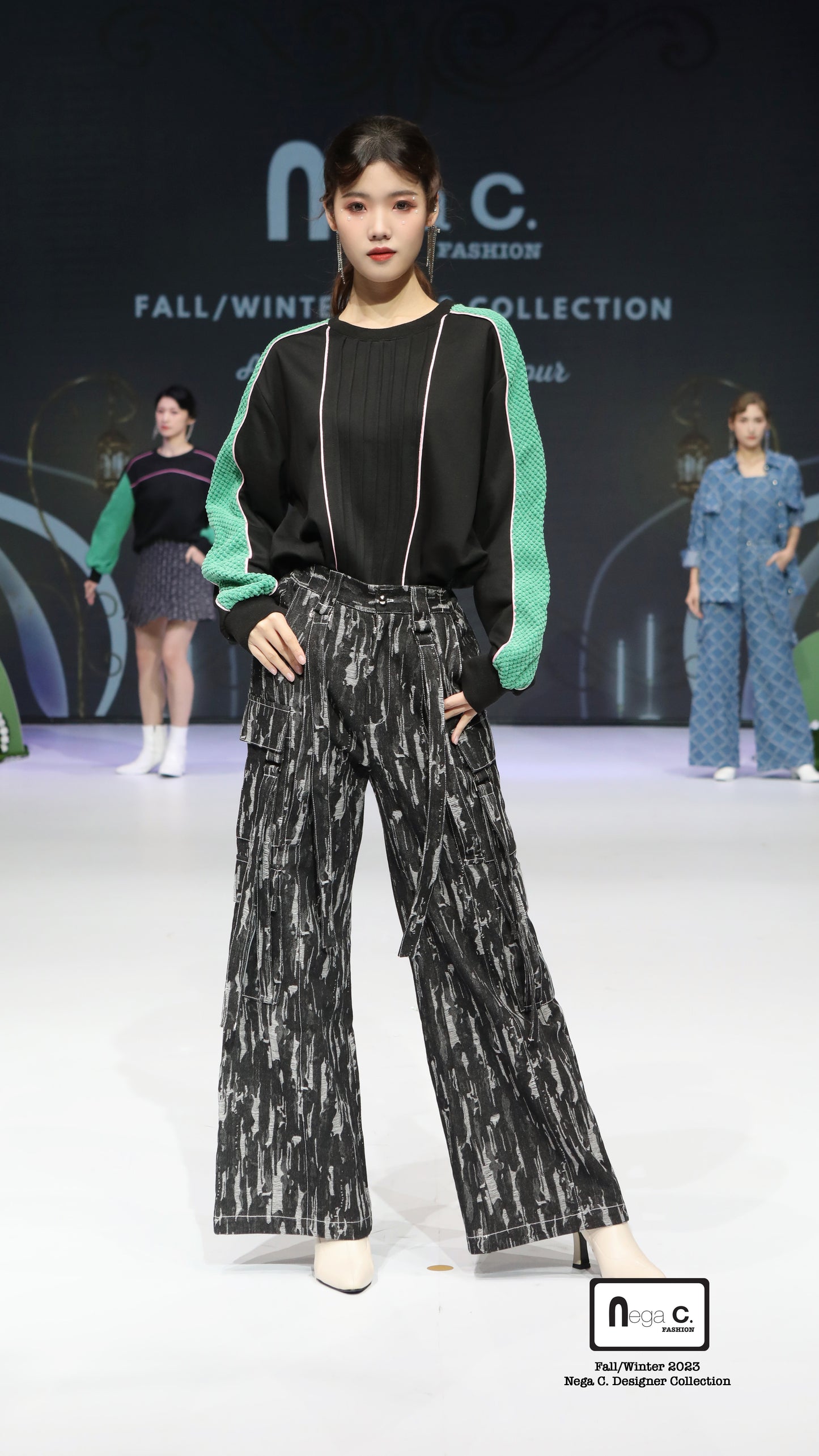 Nega CT02 ดีไซน์เฉพาะตัว | สไตล์เดียวกันสำหรับผู้ชายและผู้หญิง | เสื้อสเวตเตอร์ผ้าฝ้ายที่เป็นมิตรต่อผิวหนัง | สีดำ