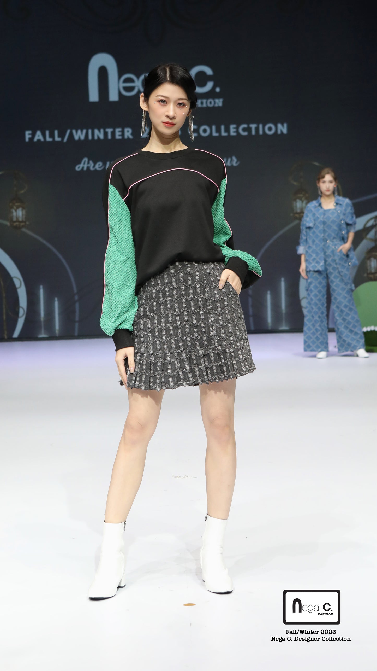 Nega CT01 ดีไซน์เฉพาะตัว | สไตล์เดียวกันสำหรับผู้ชายและผู้หญิง | เสื้อสเวตเตอร์ผ้าฝ้ายที่เหมาะกับผิว | สีดำ