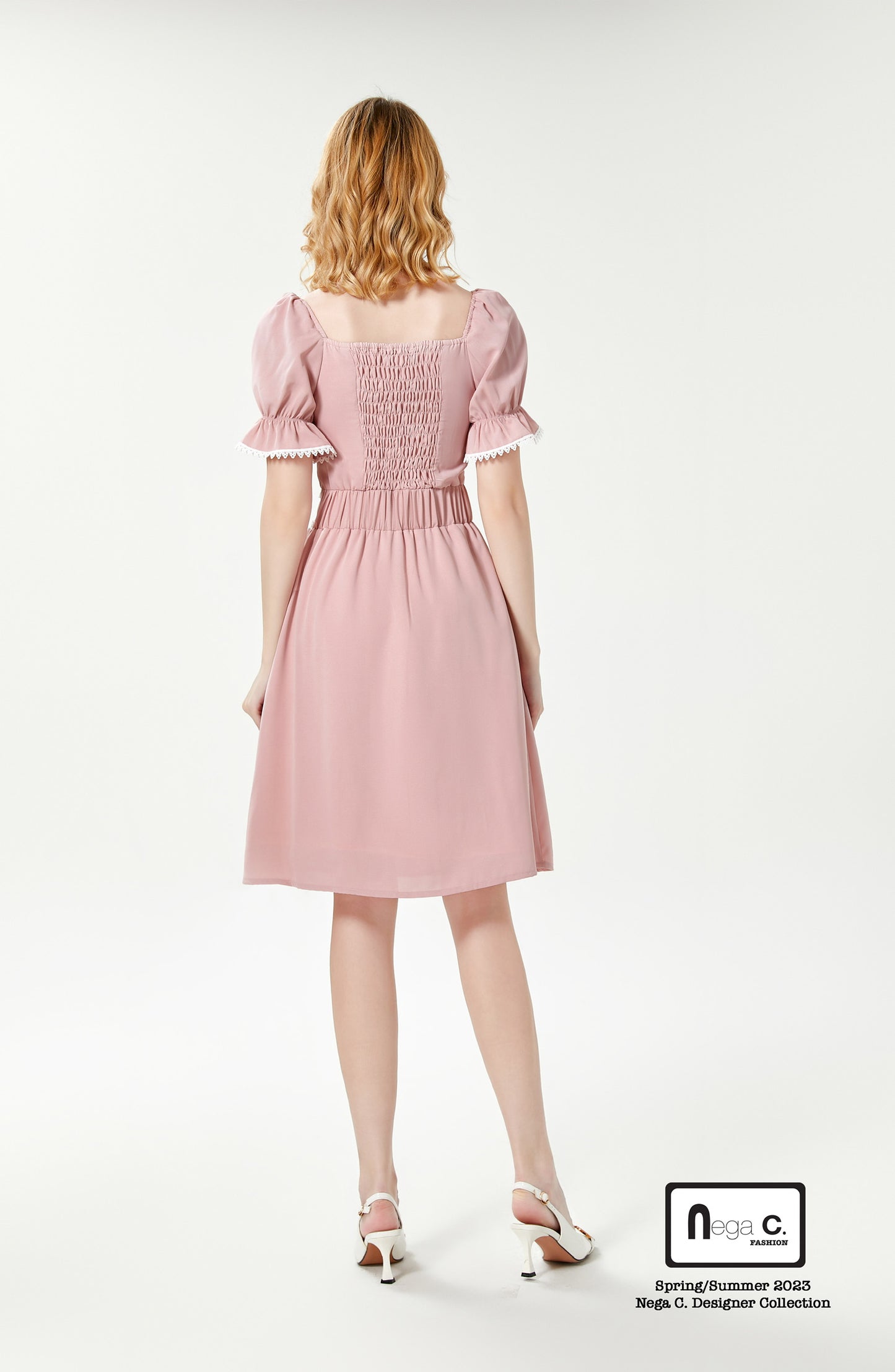 Nega C. Sweetheart Neck Lace Slim Waist Dress | สีชมพู | มีซับใน