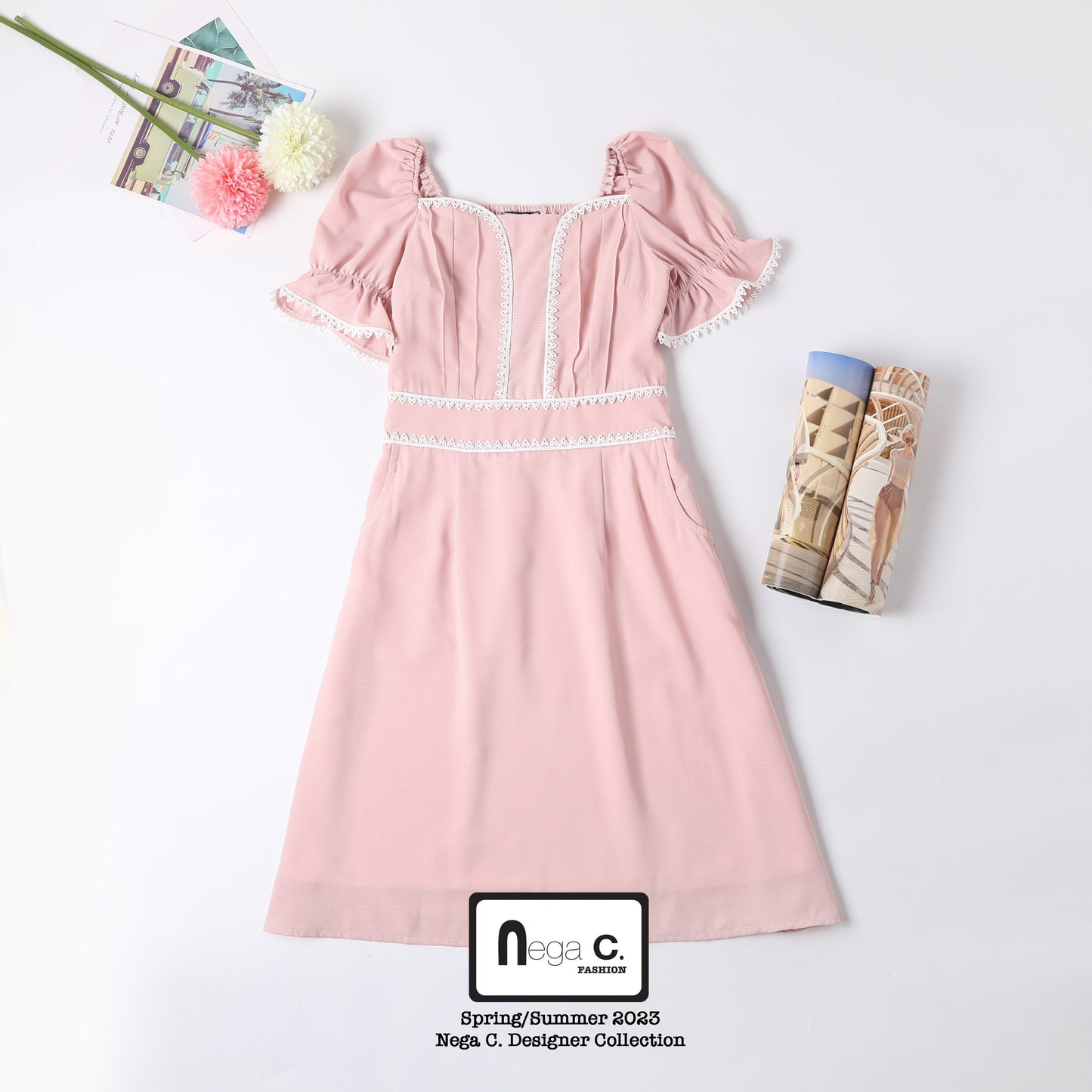 Nega C. Sweetheart Neck Lace Slim Waist Dress | สีชมพู | มีซับใน