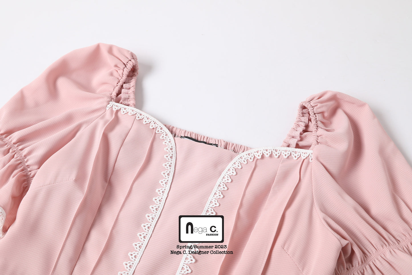 Nega C. Sweetheart Neck Lace Slim Waist Dress | สีชมพู | มีซับใน