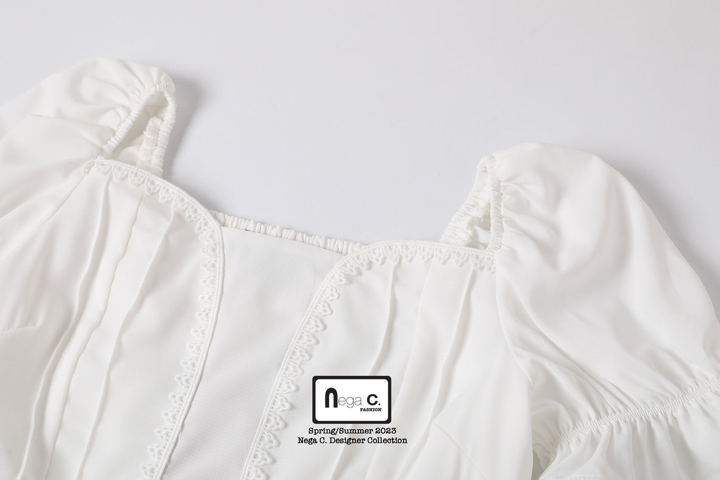 Nega C. Sweetheart Neck Lace Slim Waist Dress | สีขาว | มีซับใน