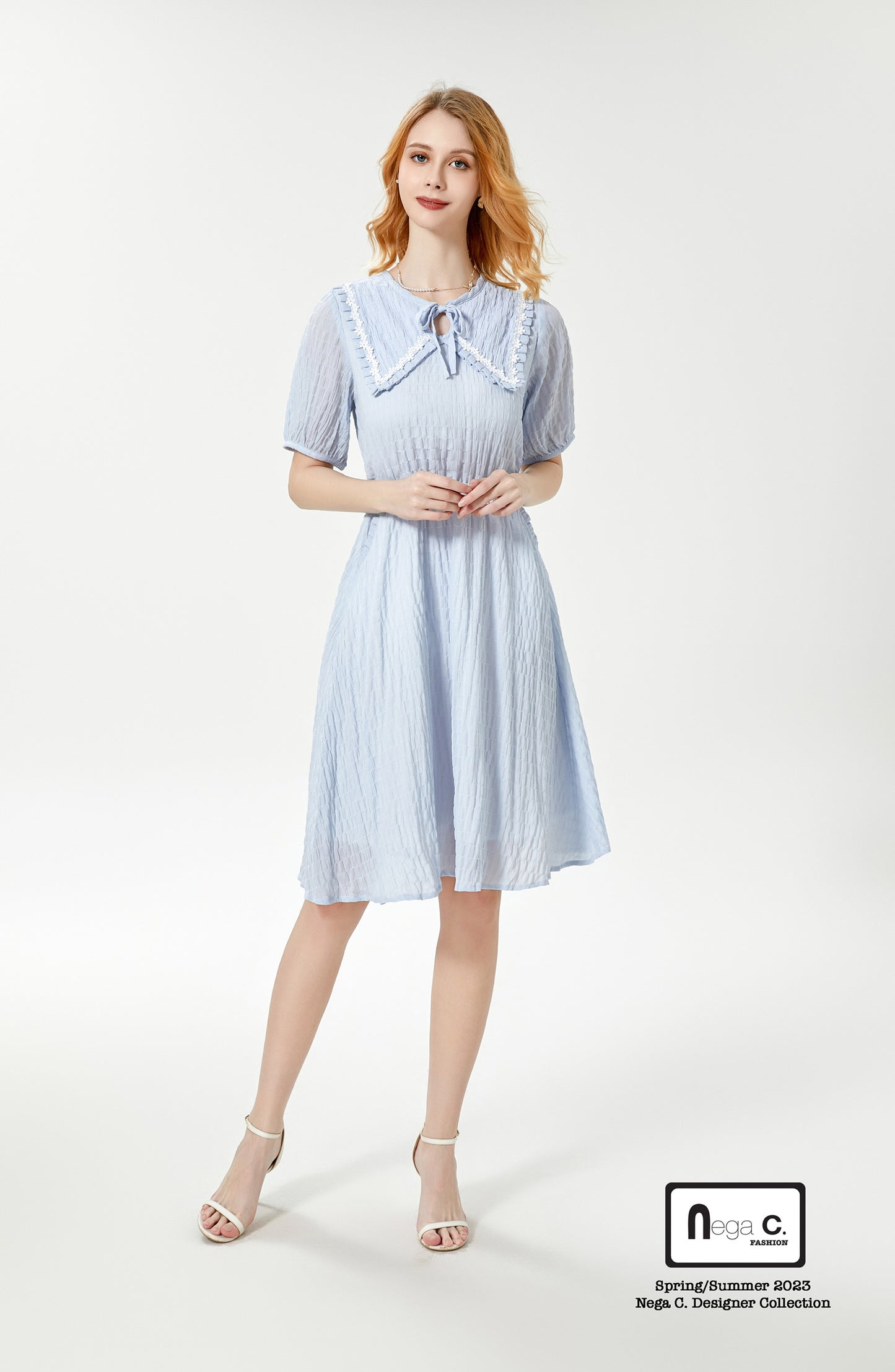 Nega C. เดรสคอวีอัดพลีทเอวผีเสื้อ | สีพาวเดอร์บลู | มีซับใน