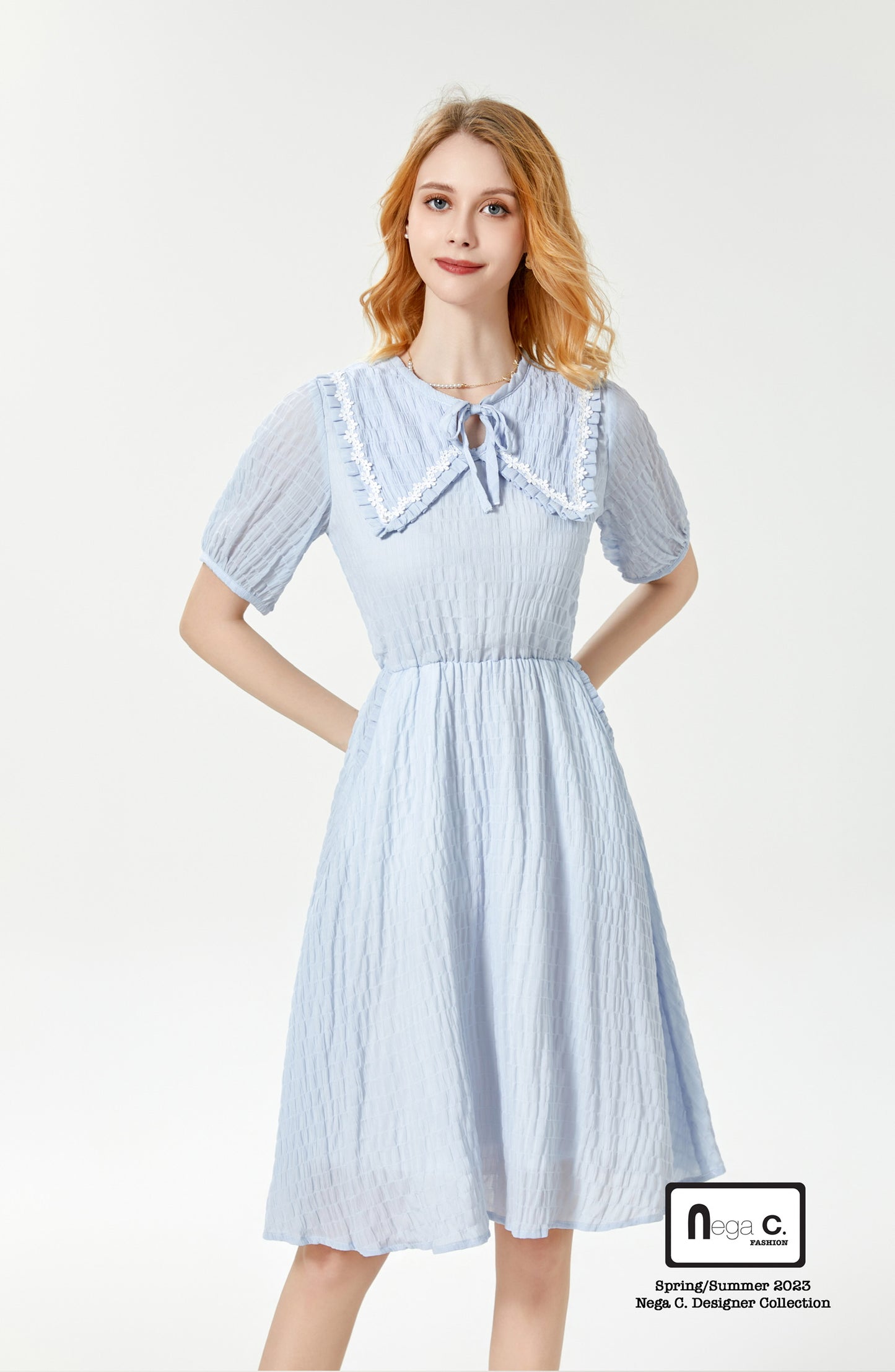 Nega C. เดรสคอวีอัดพลีทเอวผีเสื้อ | สีพาวเดอร์บลู | มีซับใน