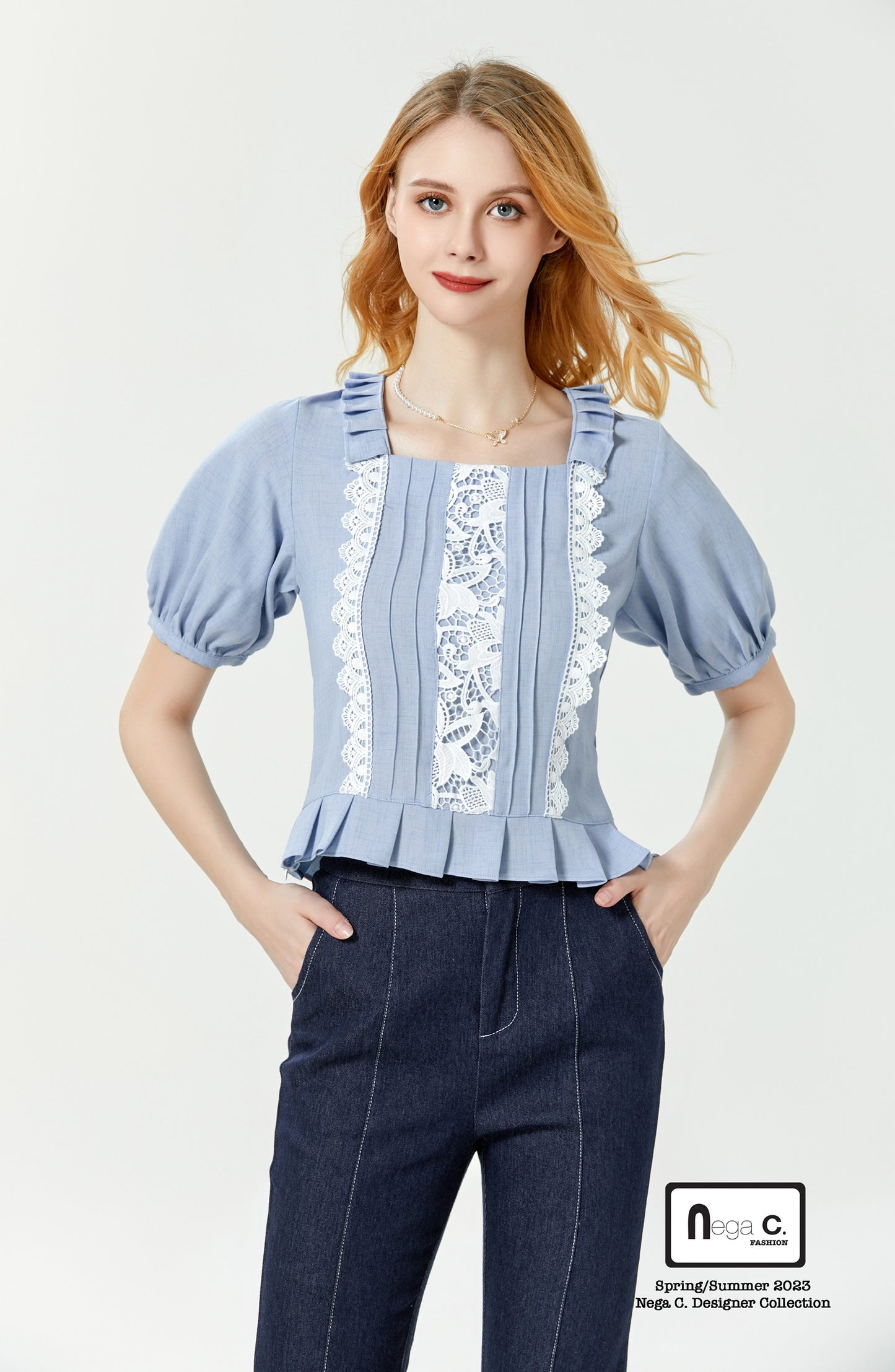 Nega C. 可愛方領蕾絲壓摺衫腳上衣| 淺藍色| 有裡襯