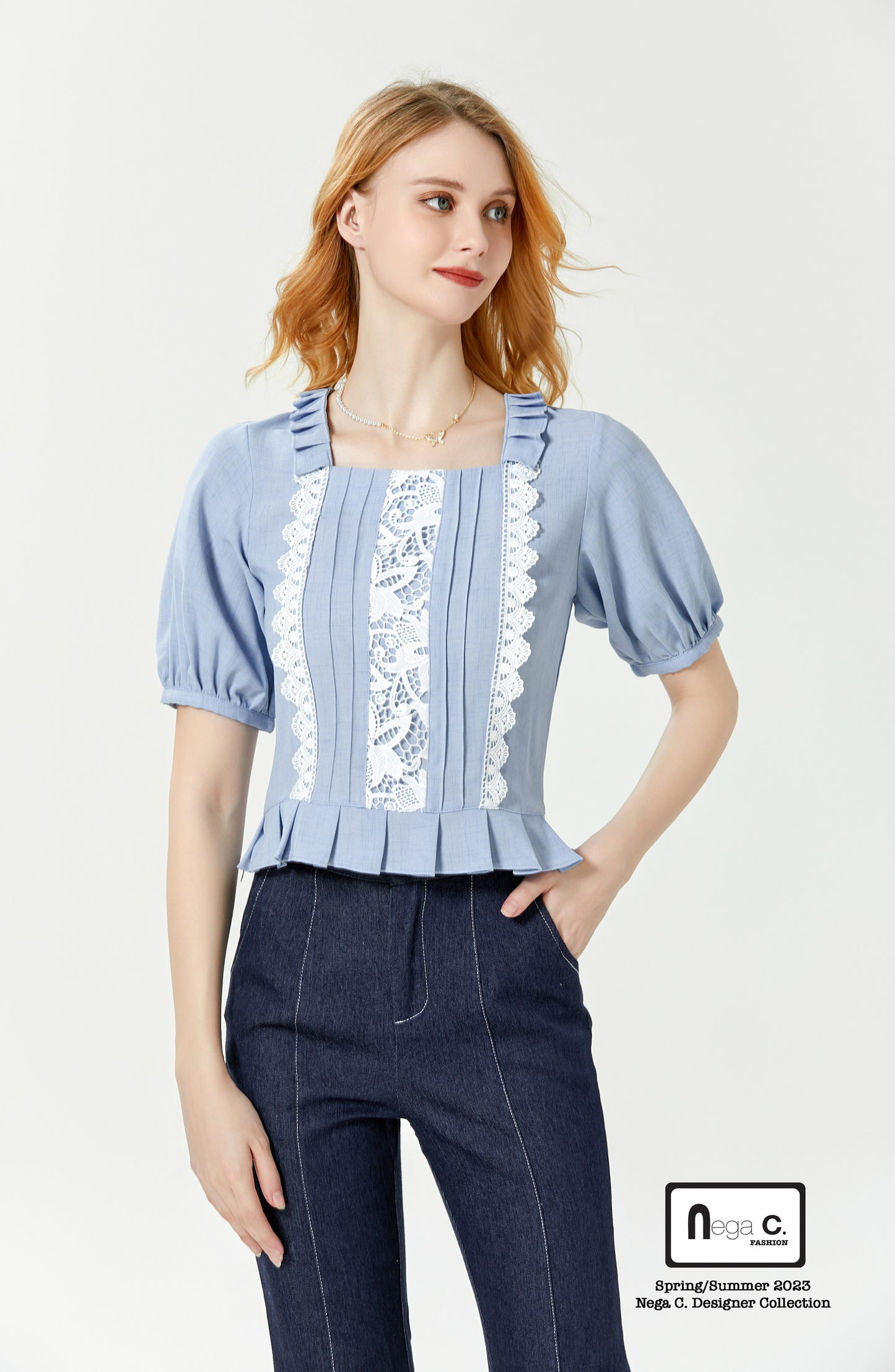 Nega C. 可愛方領蕾絲壓摺衫腳上衣| 淺藍色| 有裡襯