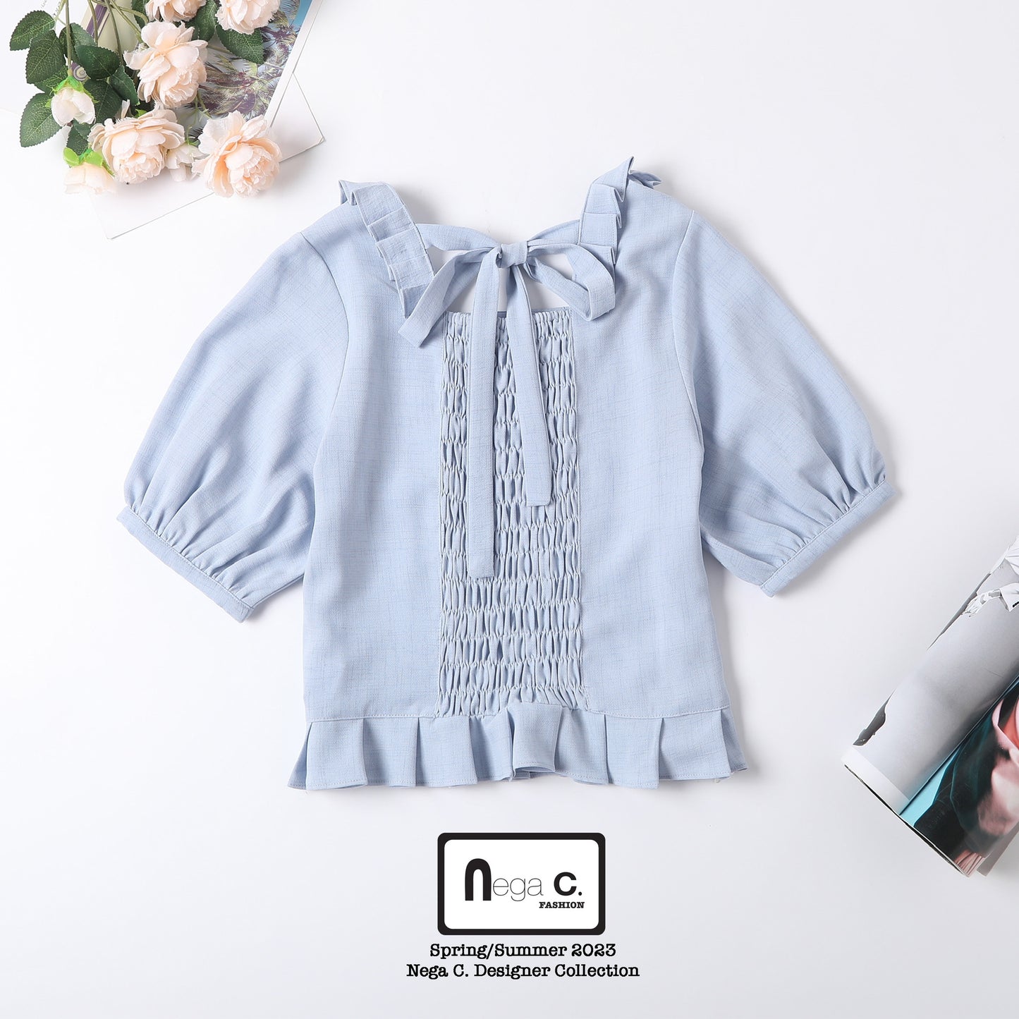 Nega C. 可愛方領蕾絲壓摺衫腳上衣| 淺藍色| 有裡襯
