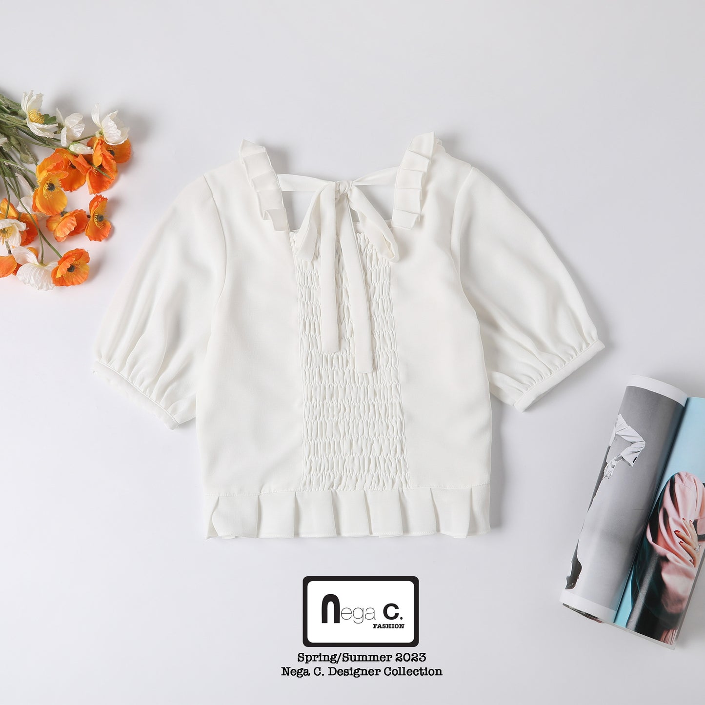 Nega C. 可愛方領蕾絲壓摺衫腳上衣| 白色| 有裡襯