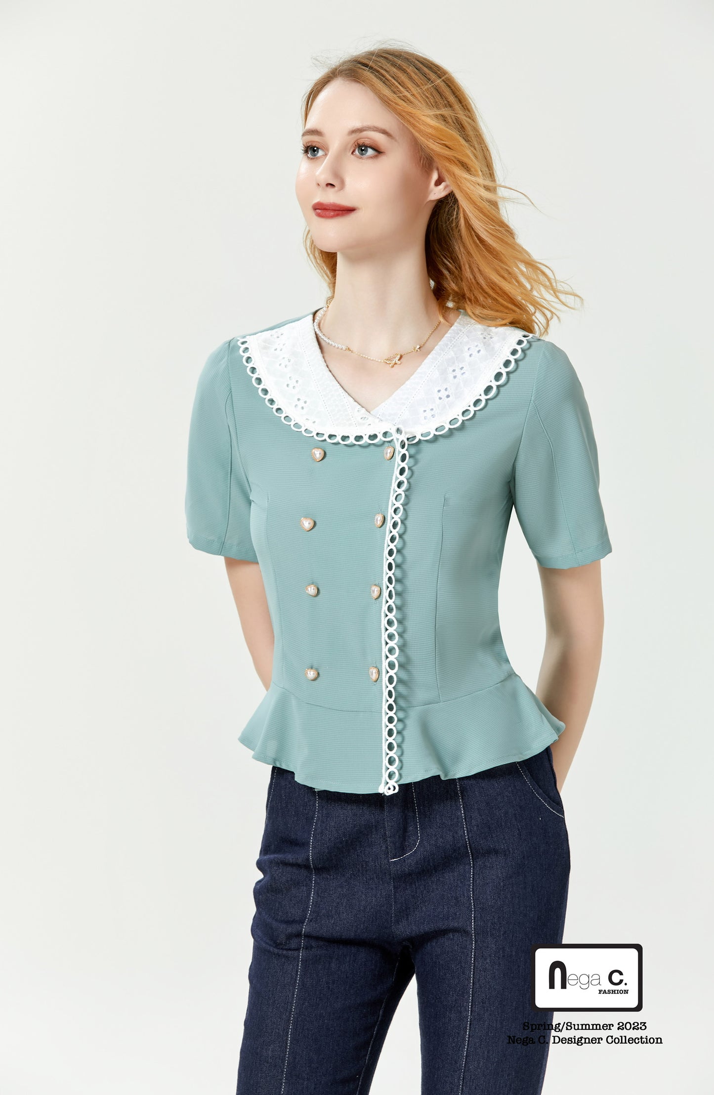 Nega C. 雙襟心心鈕扣蕾絲領襯衫| 淺綠色| 有裡襯