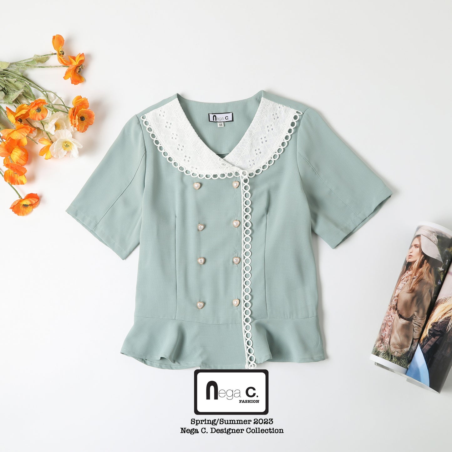 Nega C. 雙襟心心鈕扣蕾絲領襯衫| 淺綠色| 有裡襯