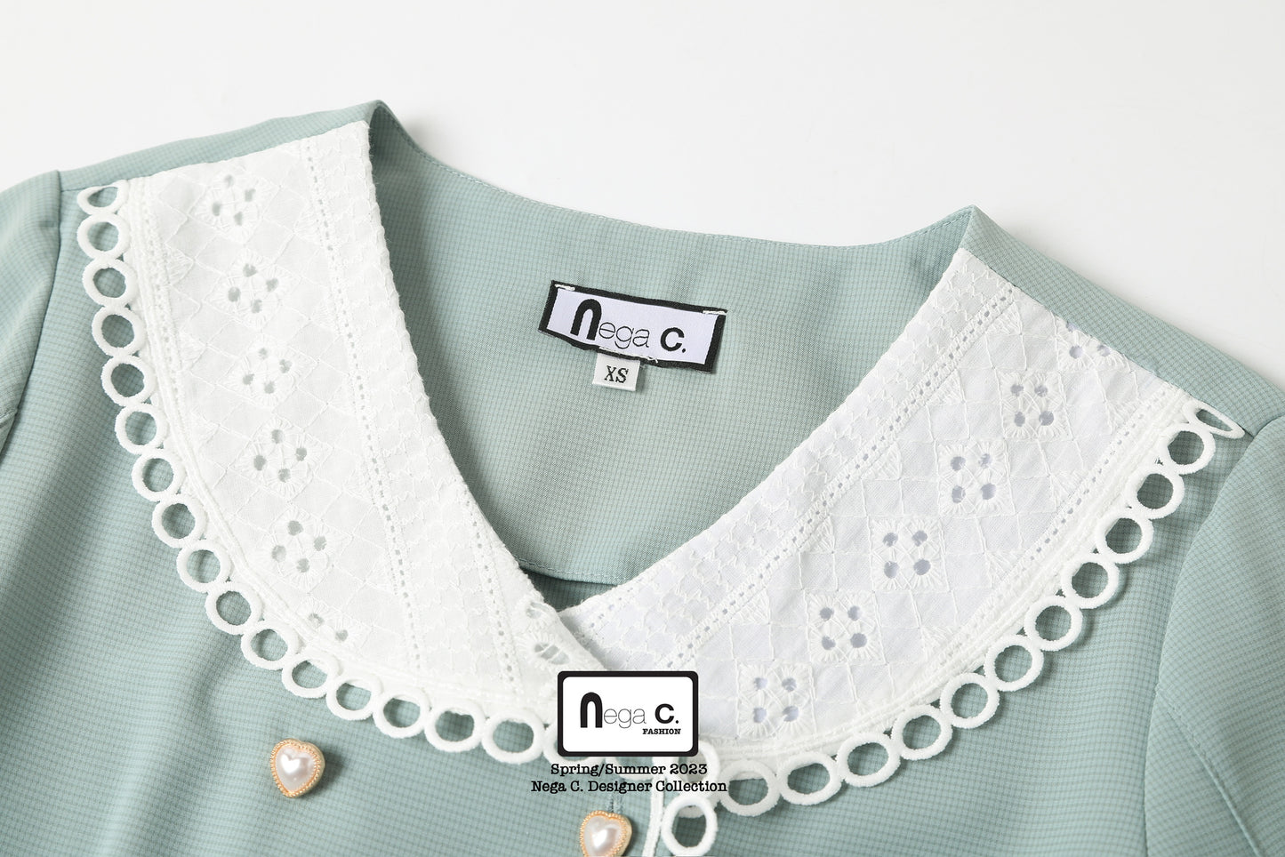 Nega C. 雙襟心心鈕扣蕾絲領襯衫| 淺綠色| 有裡襯