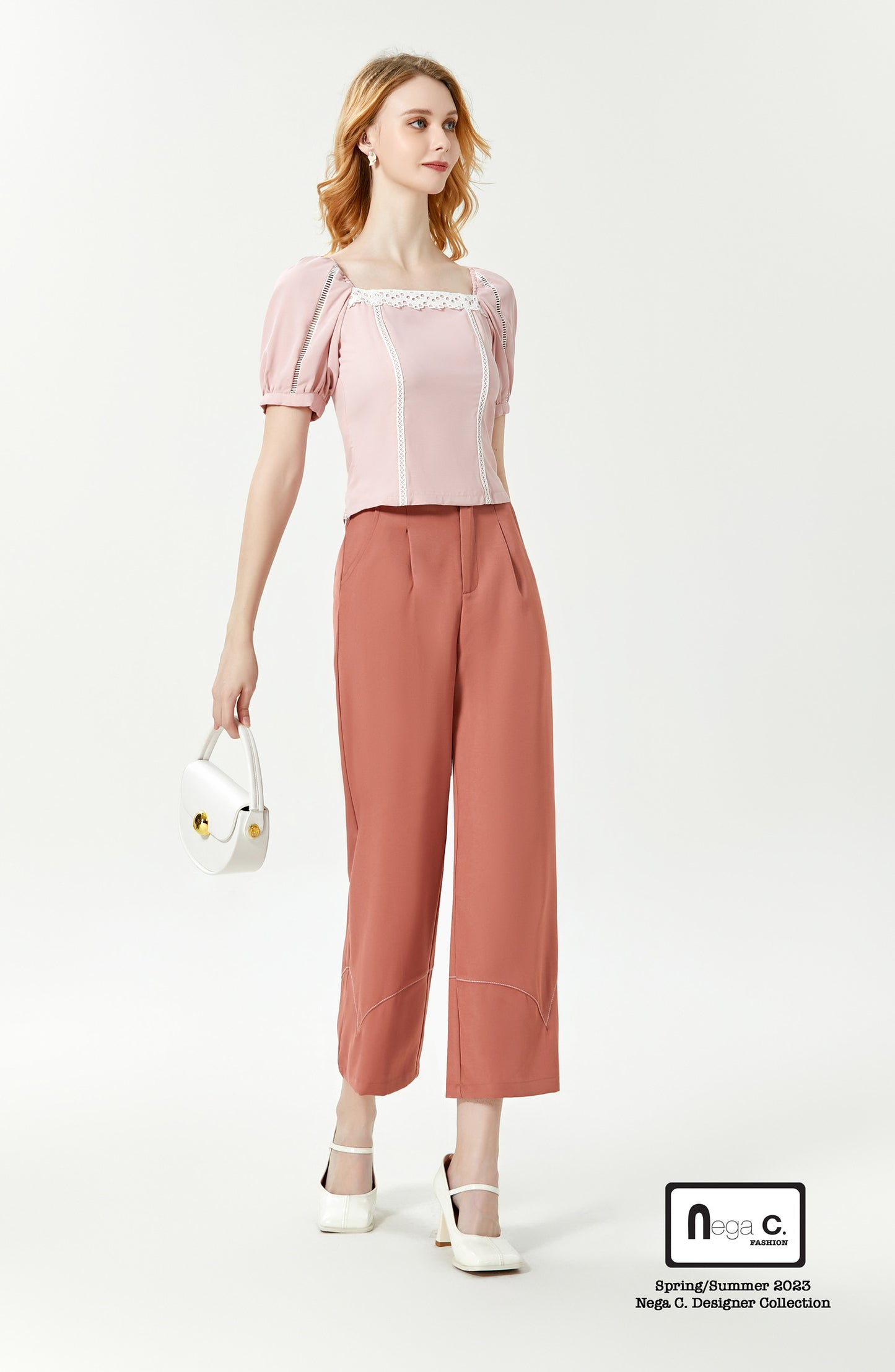 Nega C. เสื้อแขนพองลูกไม้คอเหลี่ยมหวาน | สีชมพู | มีซับใน