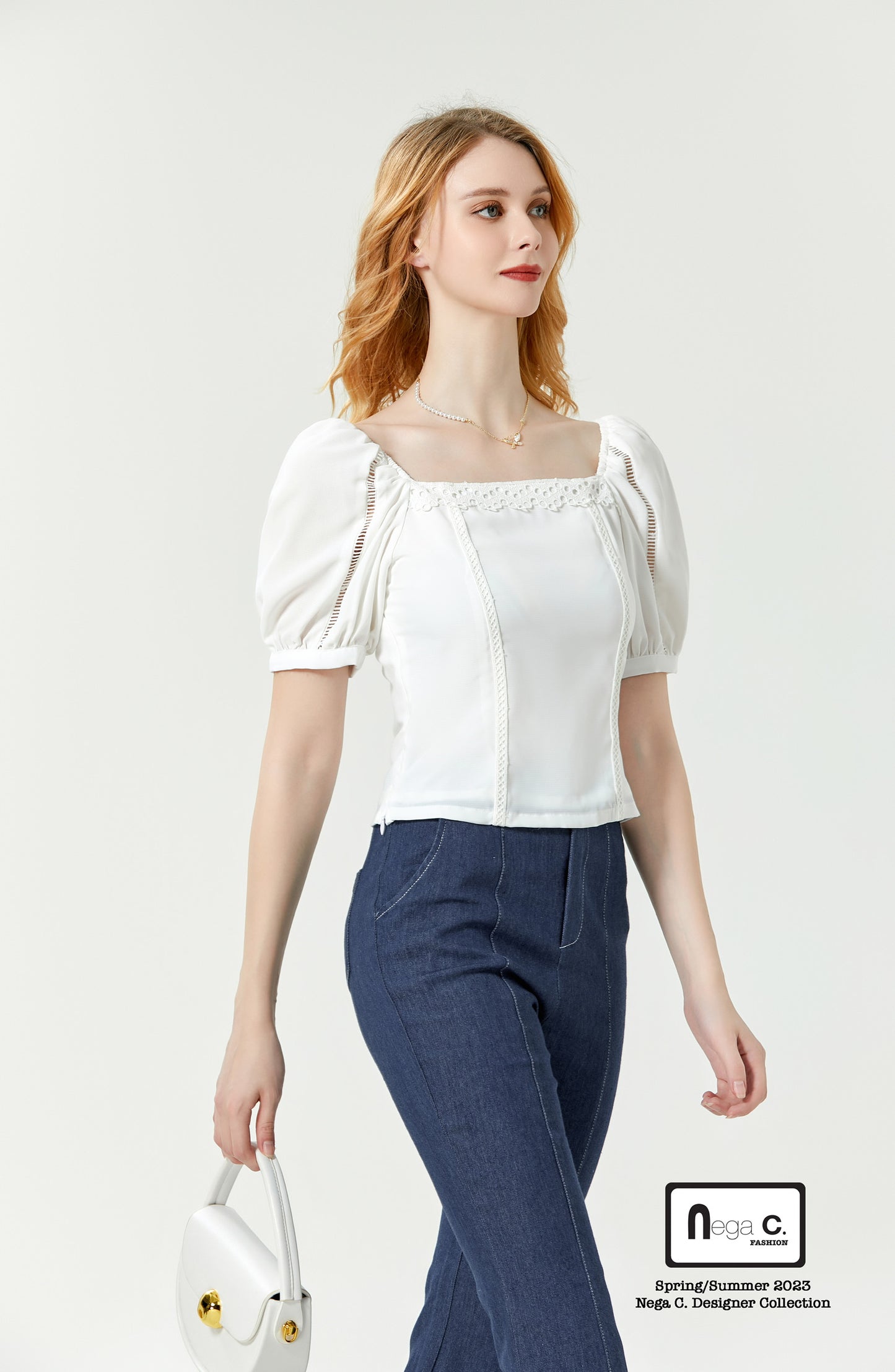 Nega C. เสื้อแขนพองลูกไม้คอเหลี่ยมหวาน | สีขาว | มีซับใน