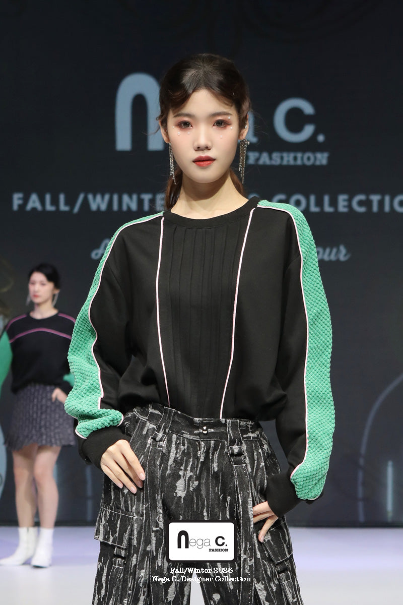 Nega CT02 ดีไซน์เฉพาะตัว | สไตล์เดียวกันสำหรับผู้ชายและผู้หญิง | เสื้อสเวตเตอร์ผ้าฝ้ายที่เป็นมิตรต่อผิวหนัง | สีดำ