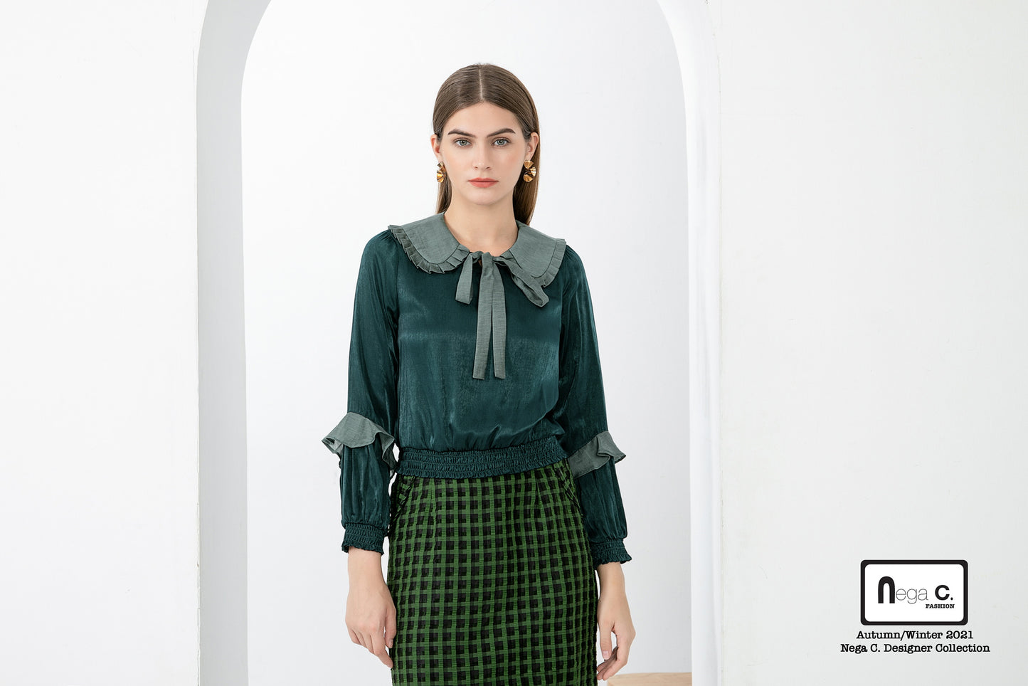 Nega C. เสื้อคอกลมพับกด | สีเขียว |