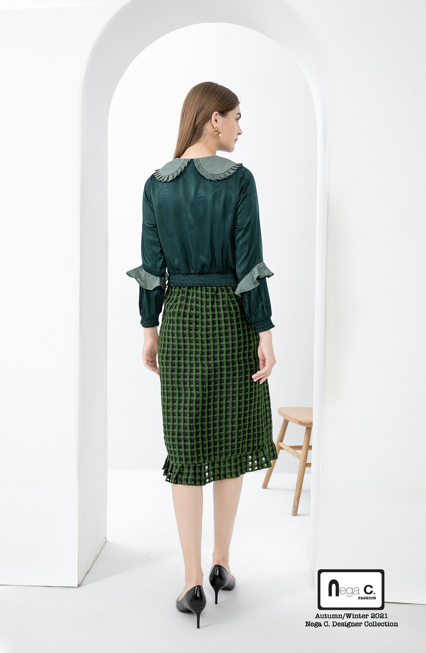 Nega C. เสื้อคอกลมพับกด | สีเขียว |