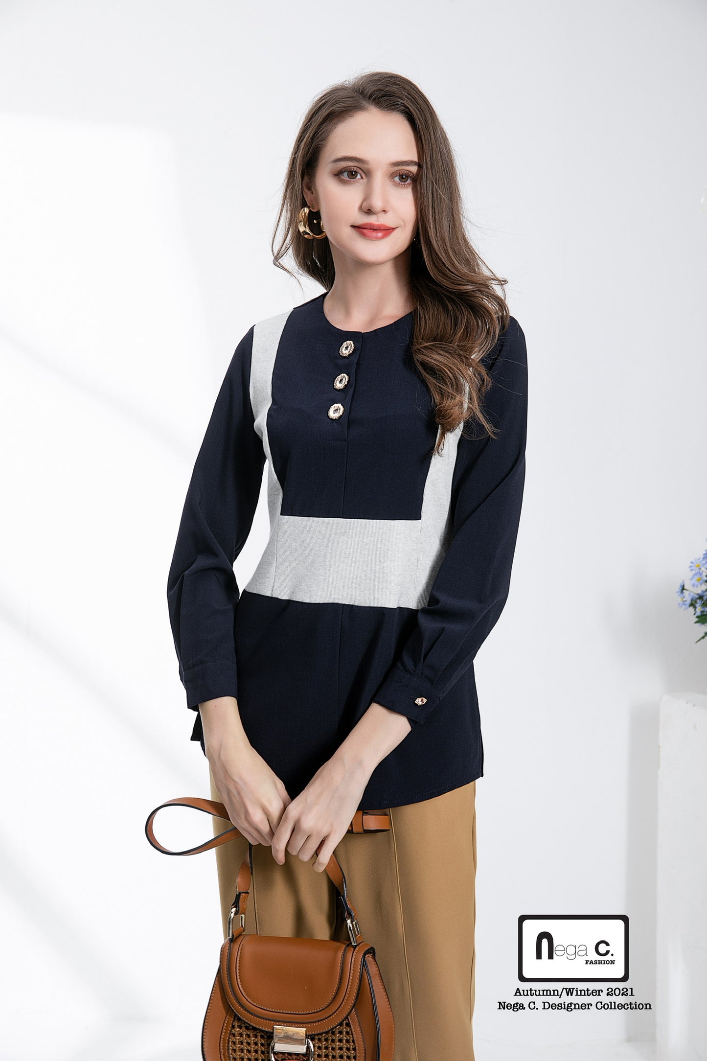 Nega C. Spliced คอกลมยาวปานกลาง | สีน้ำเงินเข้ม | ยืดเล็กน้อย | ไม่มีซับใน