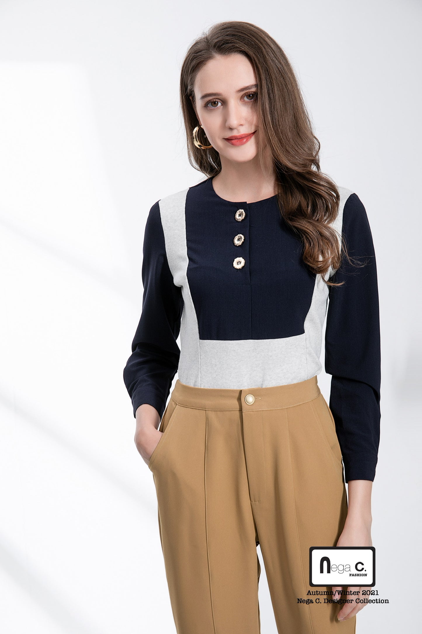 Nega C. Spliced คอกลมยาวปานกลาง | สีน้ำเงินเข้ม | ยืดเล็กน้อย | ไม่มีซับใน