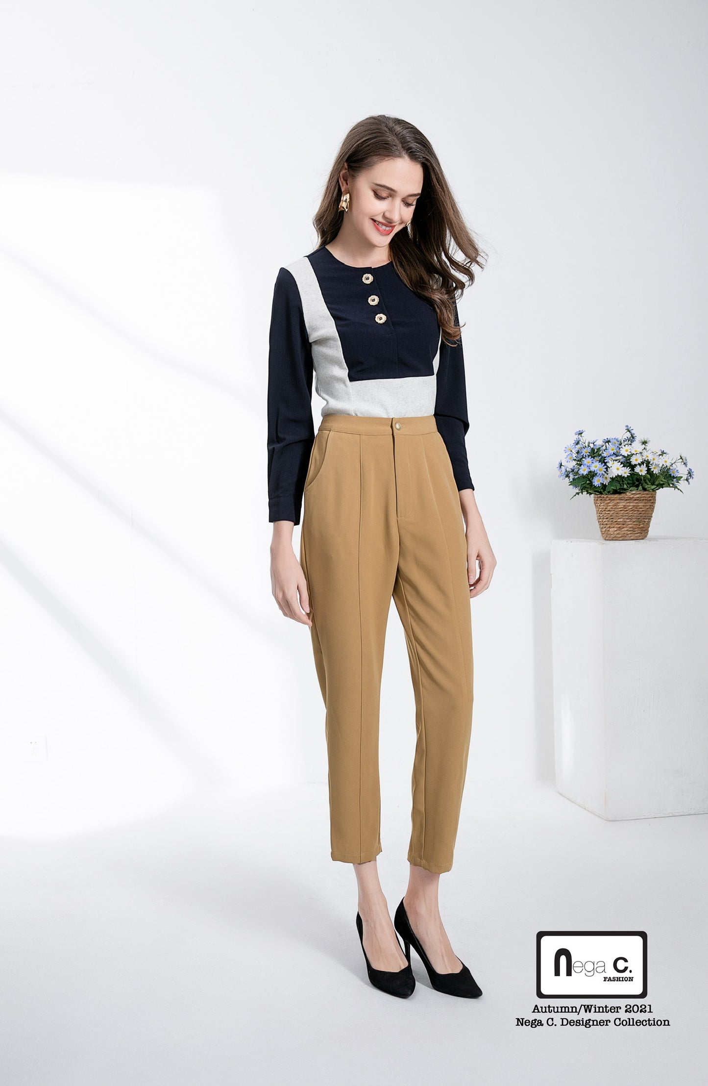 Nega C. Spliced คอกลมยาวปานกลาง | สีน้ำเงินเข้ม | ยืดเล็กน้อย | ไม่มีซับใน