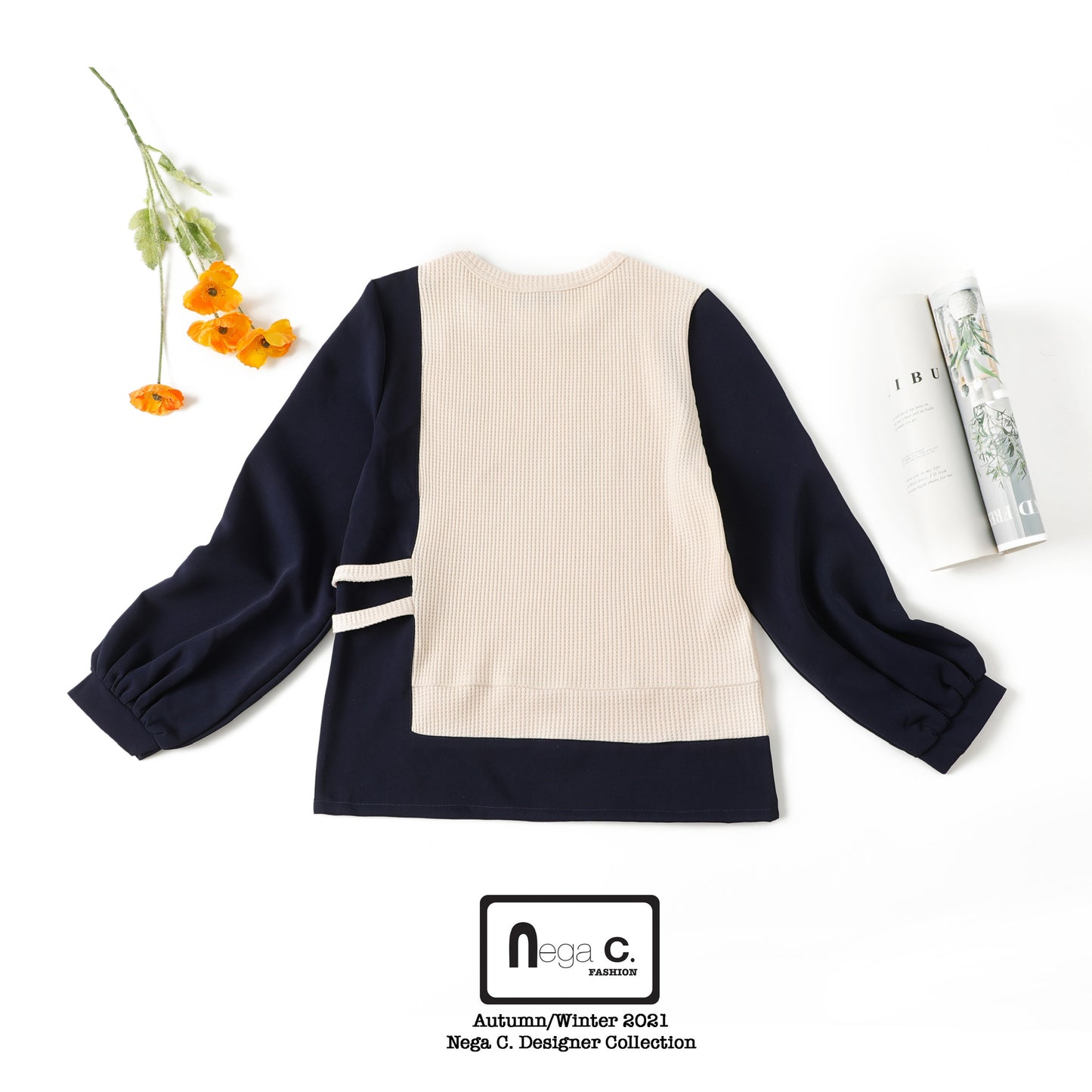 Nega C. เสื้อพัฟเย็บปะติดปะต่อคอกลม | สีน้ำเงินเข้ม | ยืดเล็กน้อย | ไม่มีซับใน