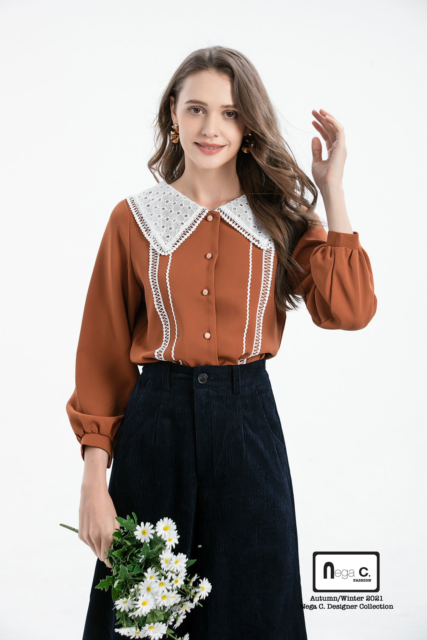 Nega C. เสื้อลูกไม้คอปกใหญ่|สีน้ำตาล|ไม่ยางยืด