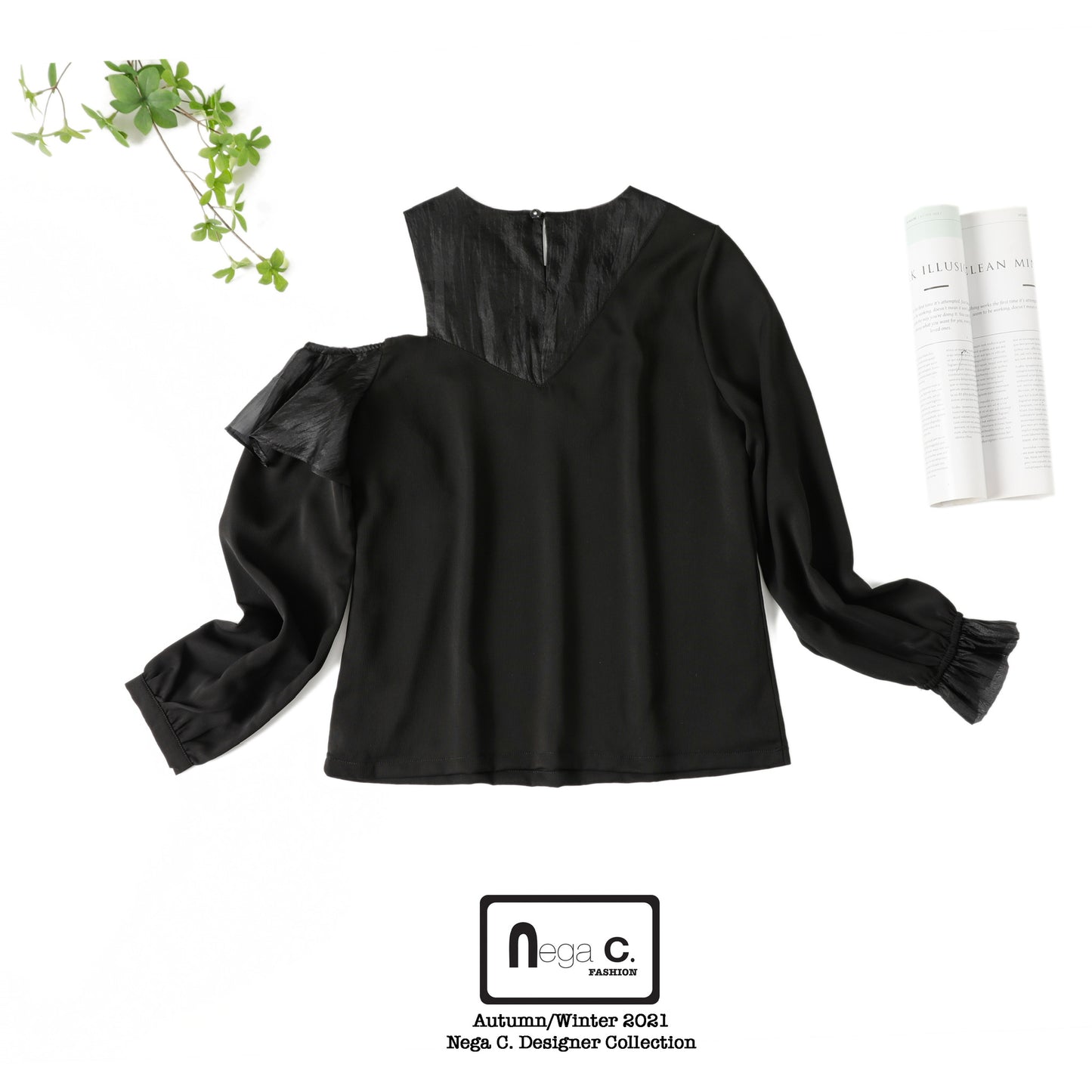 Nega C. Round Neck Pressed Off Shoulder Top|สีดำ|