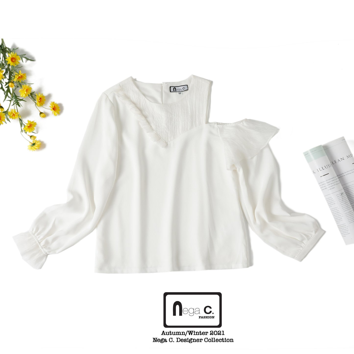 Nega C. Round Neck Pressed Off Shoulder Top|สีขาว|