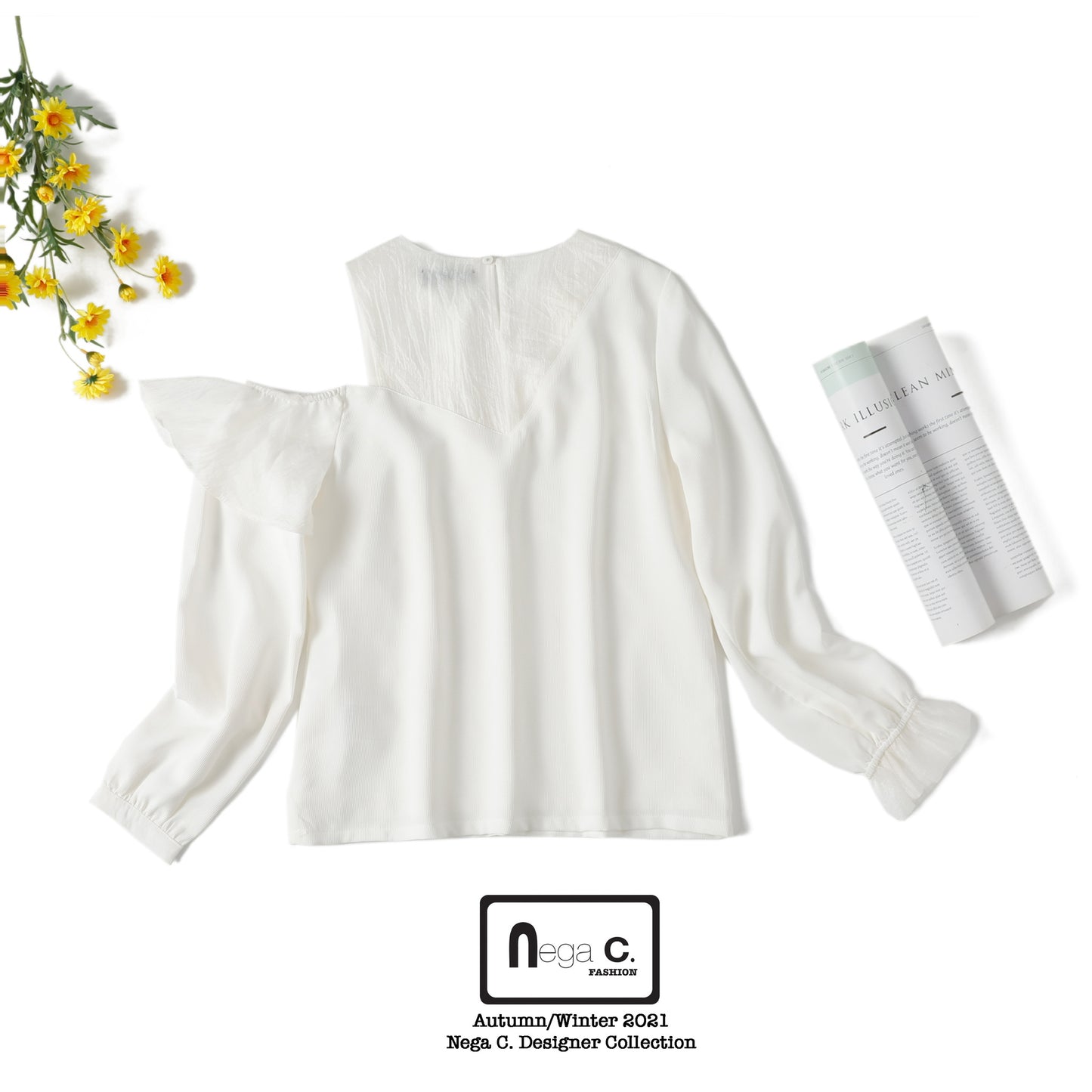Nega C. Round Neck Pressed Off Shoulder Top|สีขาว|