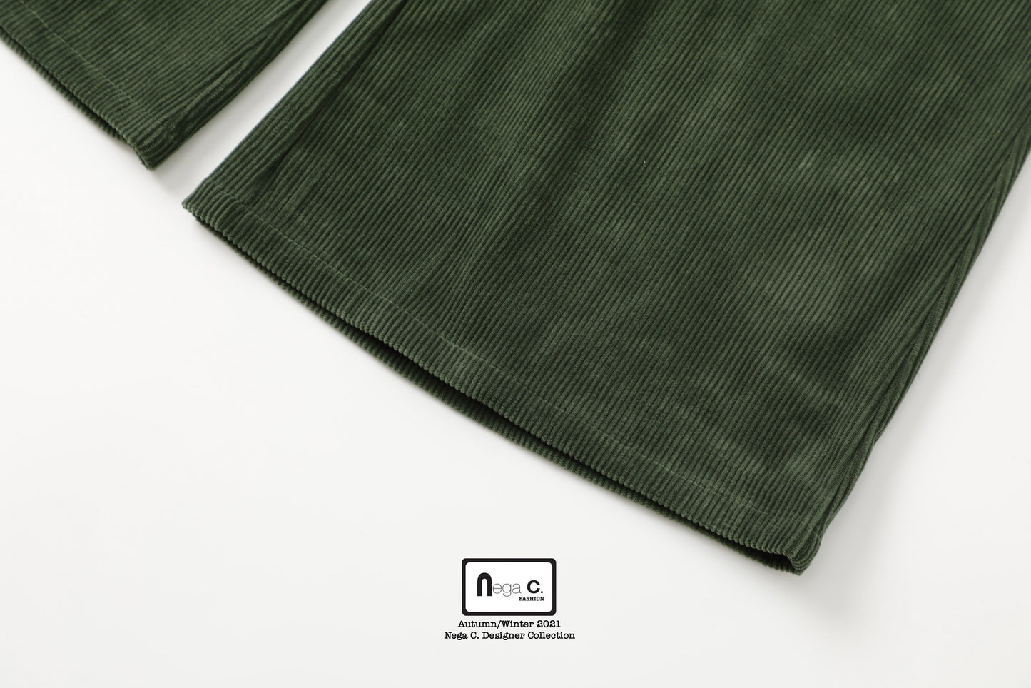กางเกงขากว้างผ้าลูกฟูก Nega C. | สีเขียว | ยืดหยุ่นเล็กน้อย