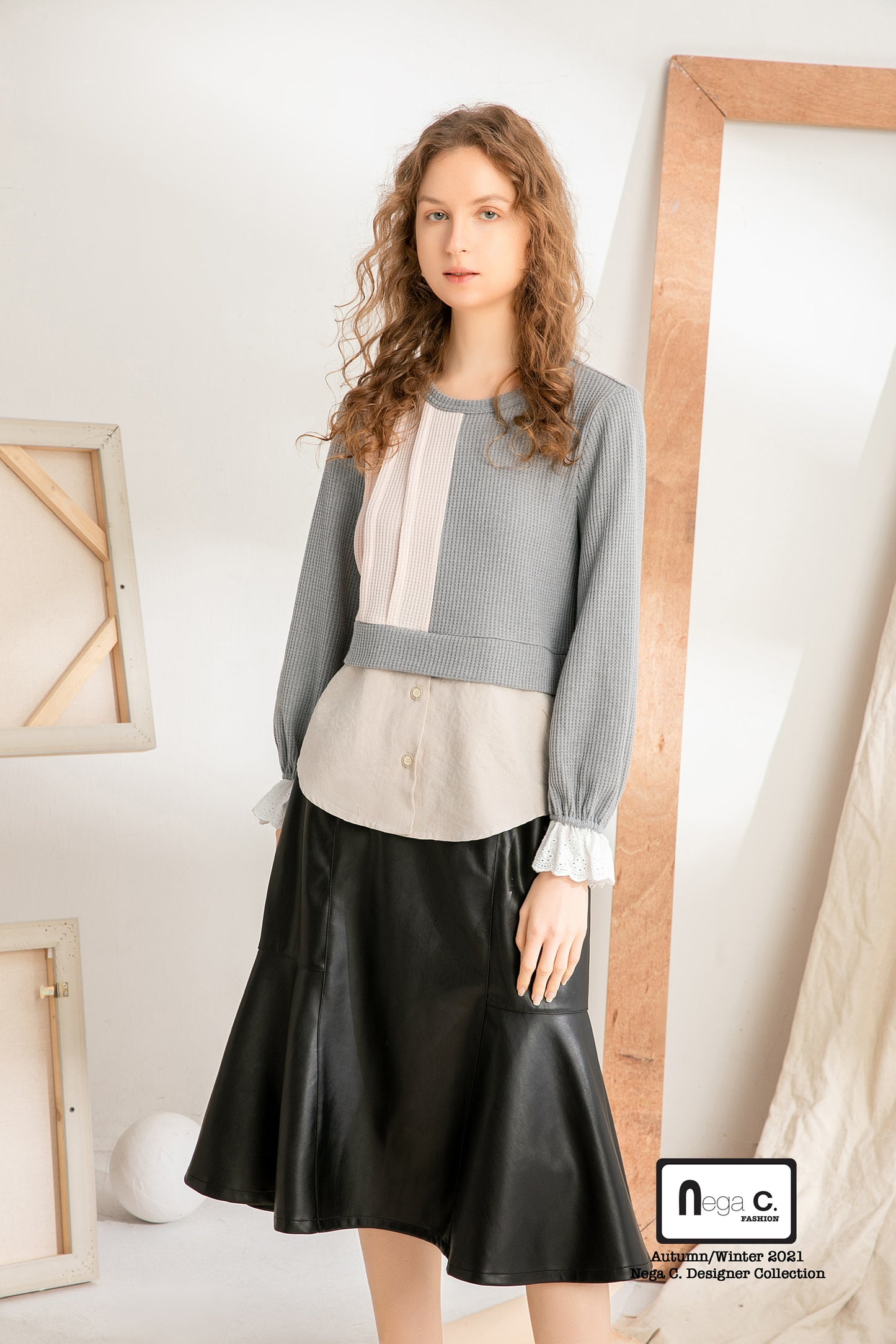 Nega C. เสื้อถักนิตติ้งแพทช์ | สีปกอ่อน | ยืดเล็กน้อย | ไม่มีซับใน