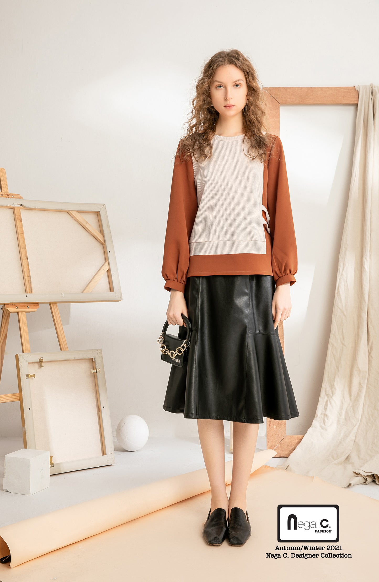Nega C. เสื้อพัฟเย็บปะติดปะต่อคอกลม | สีน้ำตาล | ยืดเล็กน้อย | ไม่มีซับใน