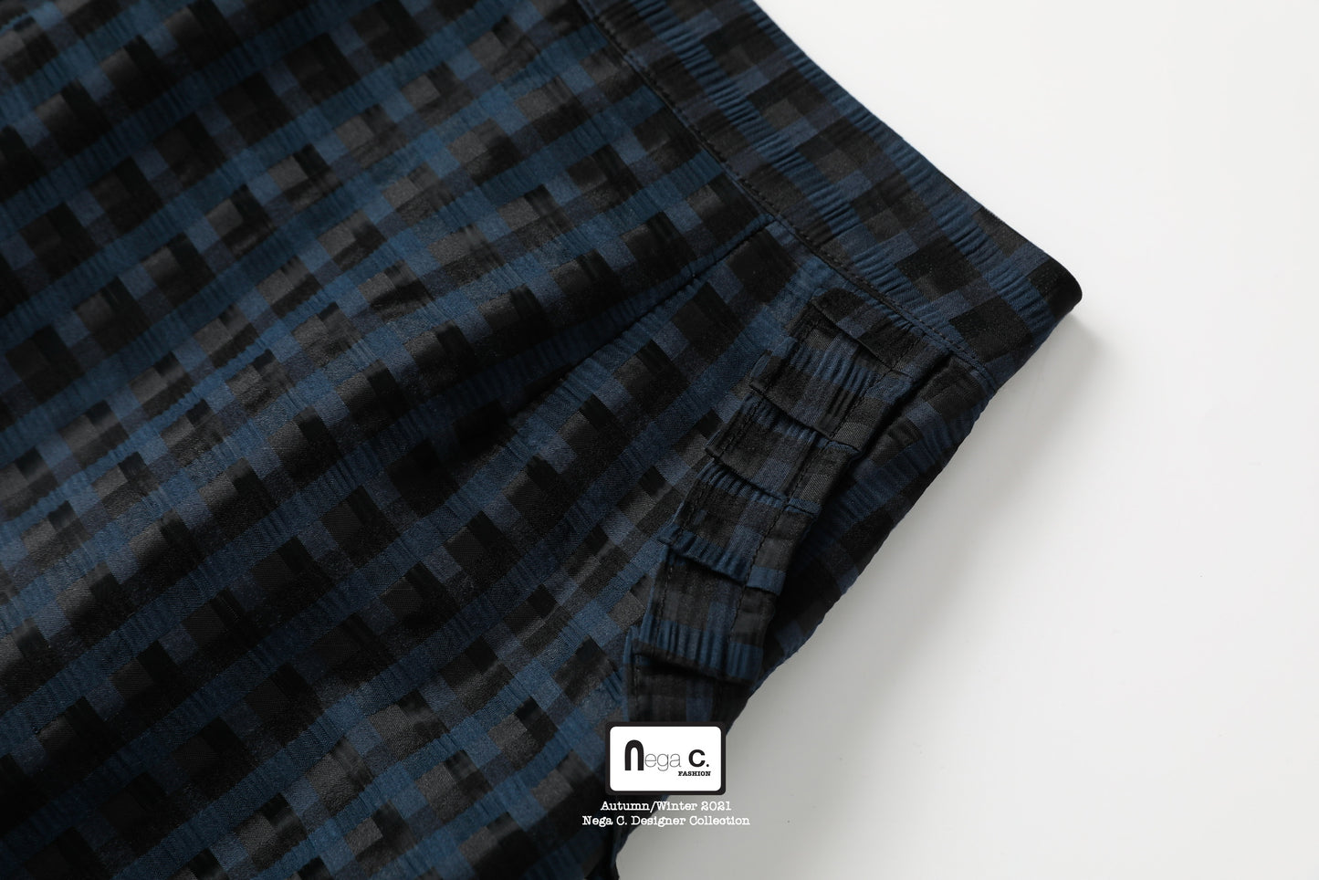 Nega C. กระโปรงลายสก๊อตสีสันสดใส|สีน้ำเงินเข้ม|