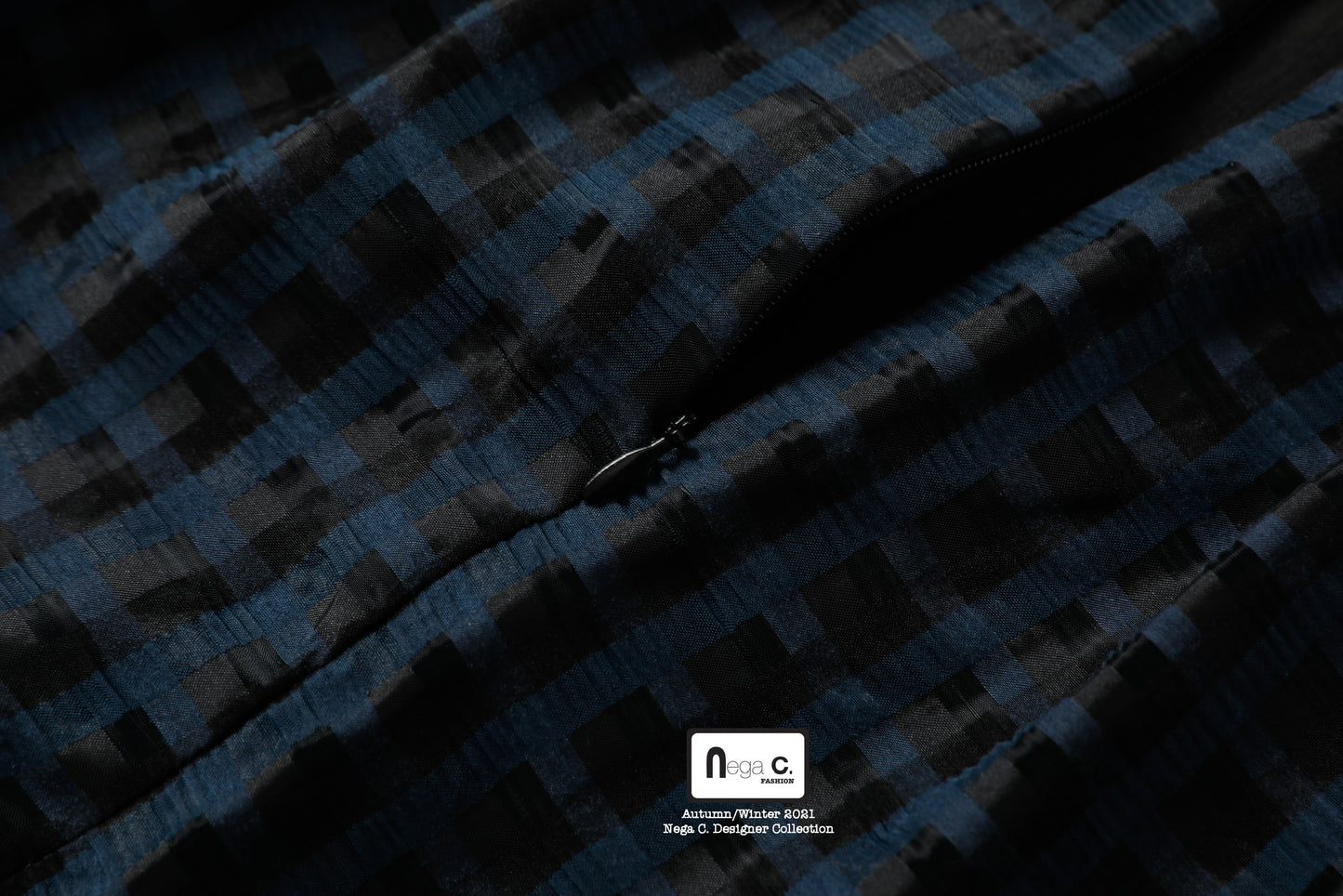Nega C. กระโปรงลายสก๊อตสีสันสดใส|สีน้ำเงินเข้ม|