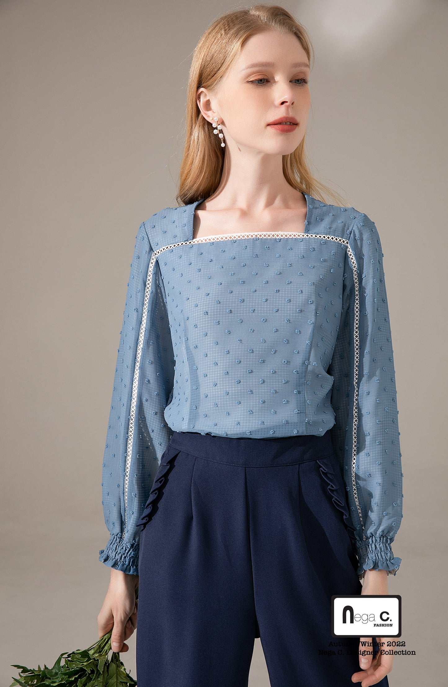 Nega C. เสื้อลูกไม้คอเหลี่ยมลายจุด | สีน้ำเงิน | ผ้าไม่ยืด | มีซับใน