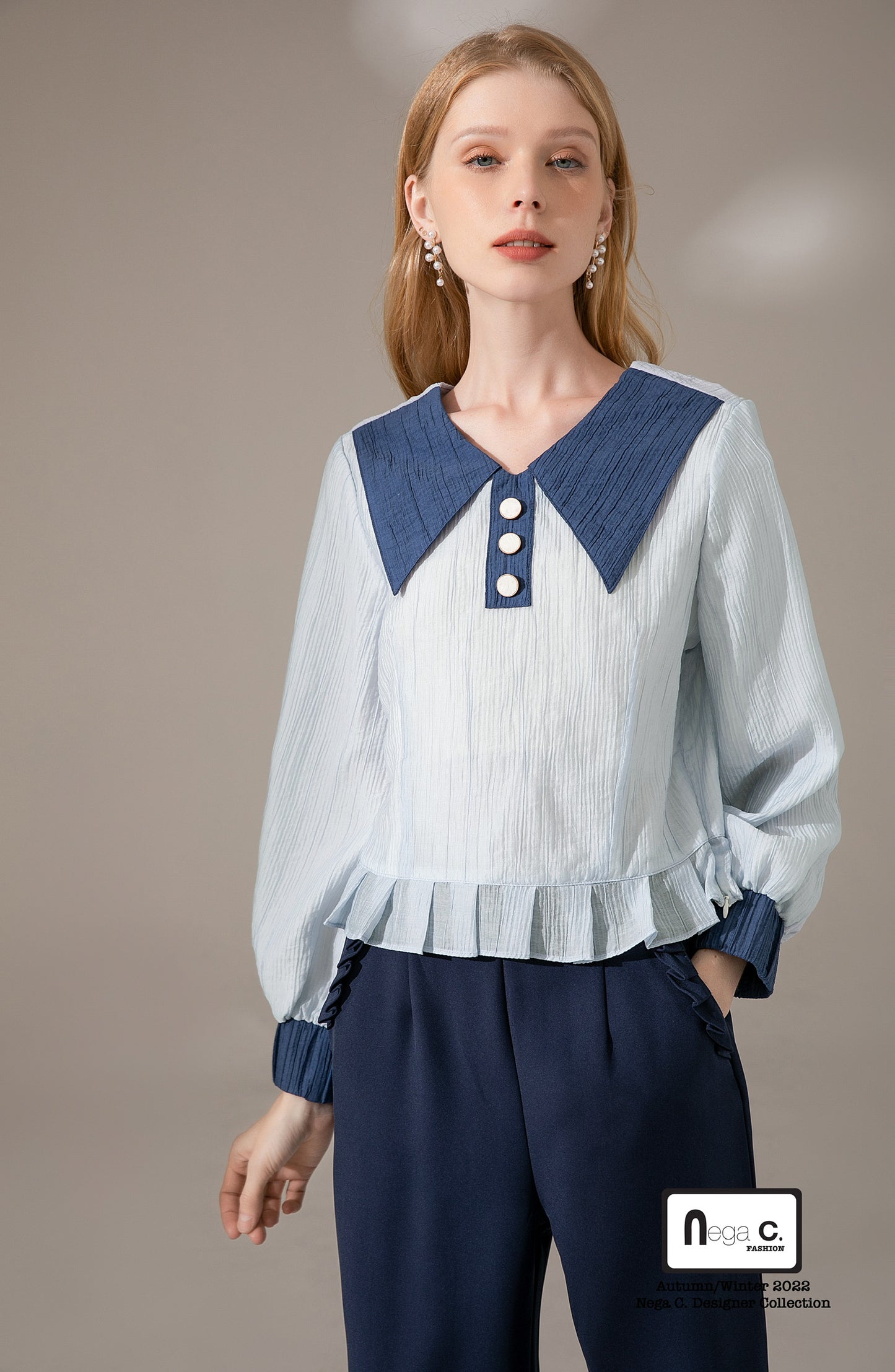 Nega C. 拼色尖領壓摺上衣|藍色|無彈|有裡襯
