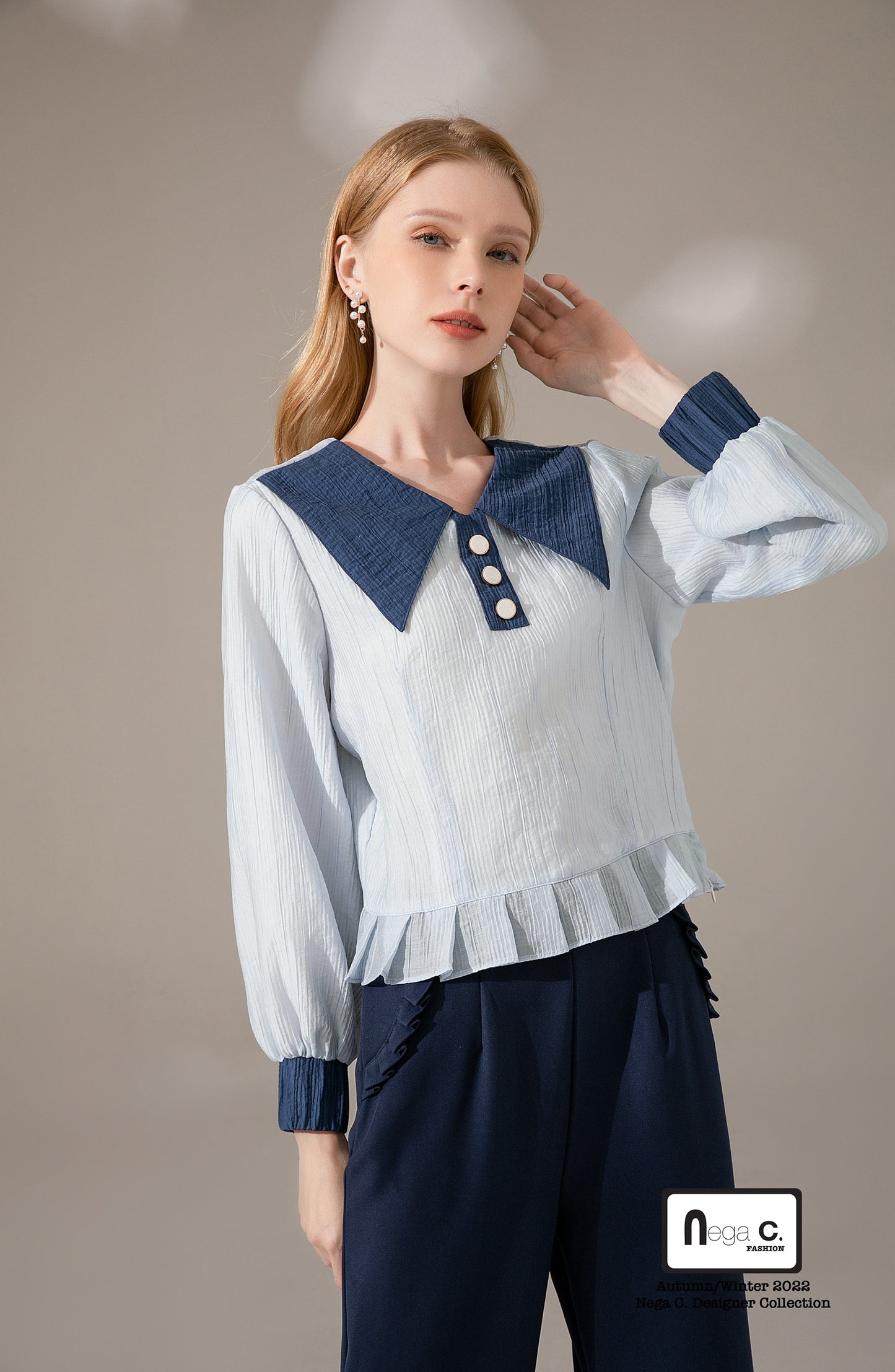 Nega C. 拼色尖領壓摺上衣|藍色|無彈|有裡襯