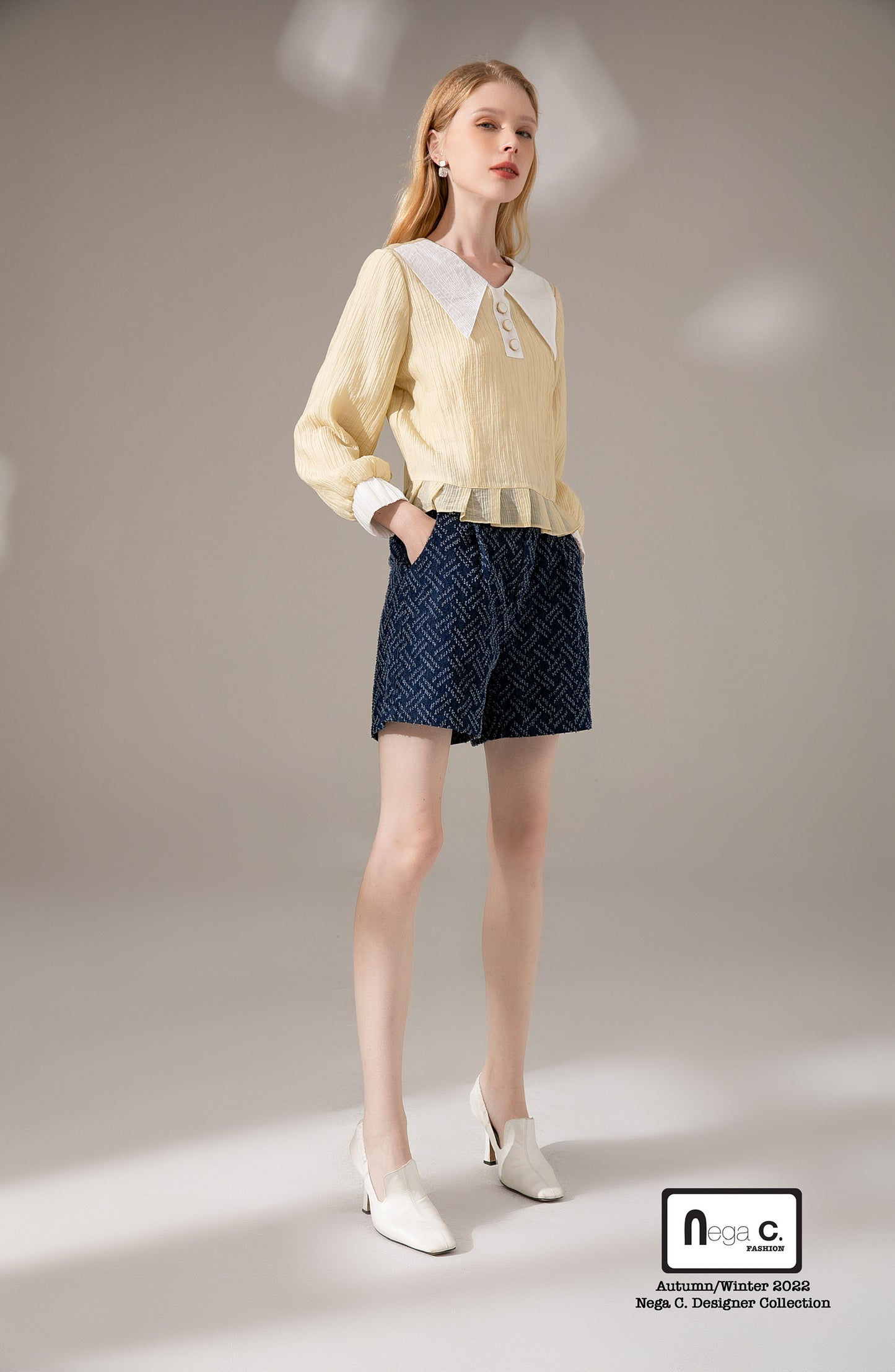 Nega C. Colorblock เสื้อจับจีบปกพีค | สีเหลือง | ผ้าไม่ยืด | มีซับใน