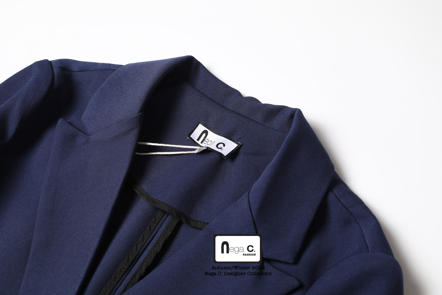 Nega C. เบลเซอร์สีทึบ|น้ำเงินเข้ม|ยืดเล็กน้อย|ไม่มีซับใน