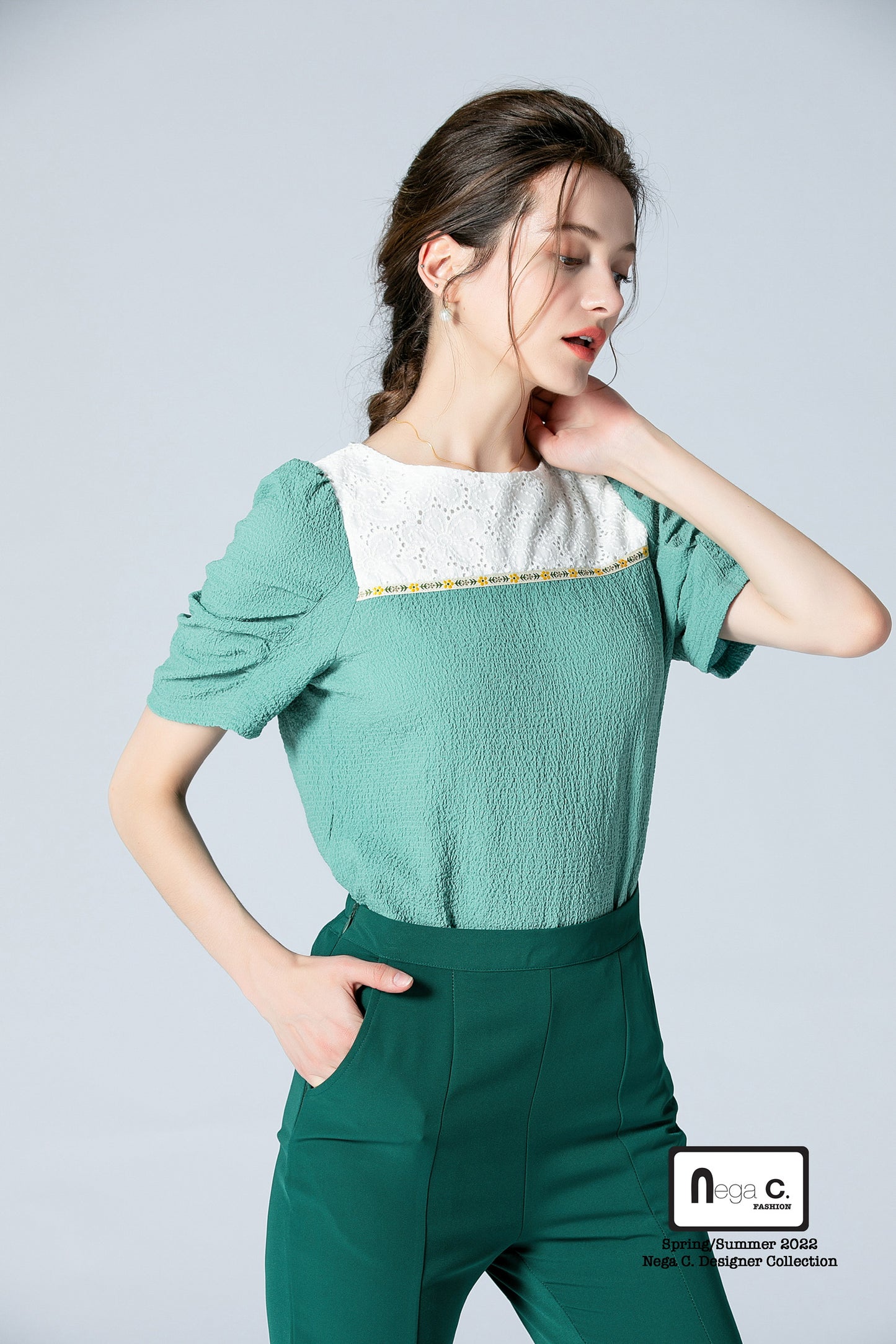 Nega C. 蕾絲拼布泡泡袖上衣|綠色|無裡襯