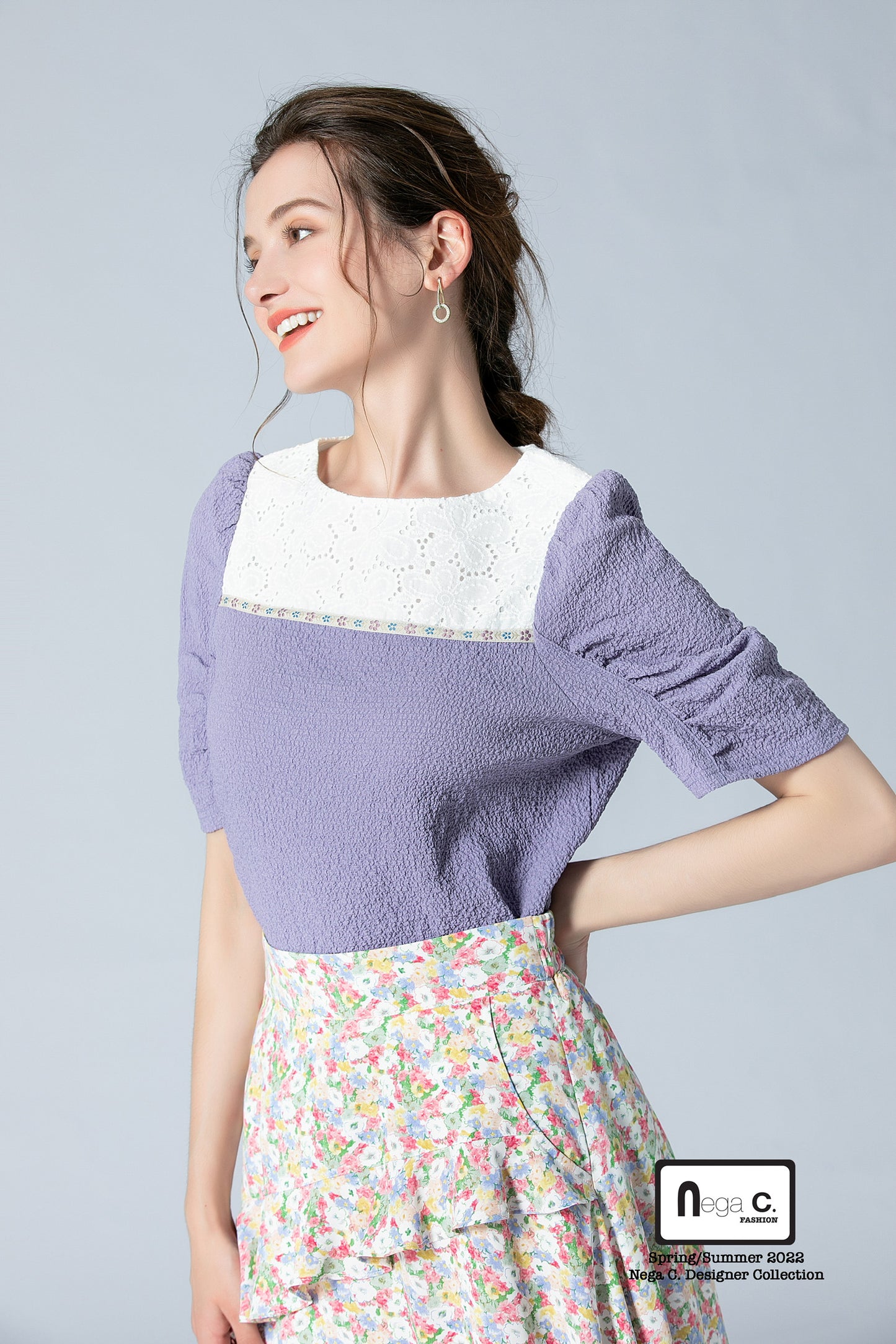 Nega C. เสื้อแขนพัฟลูกไม้เย็บปะติดปะต่อ|สีม่วง|ไม่มีซับใน