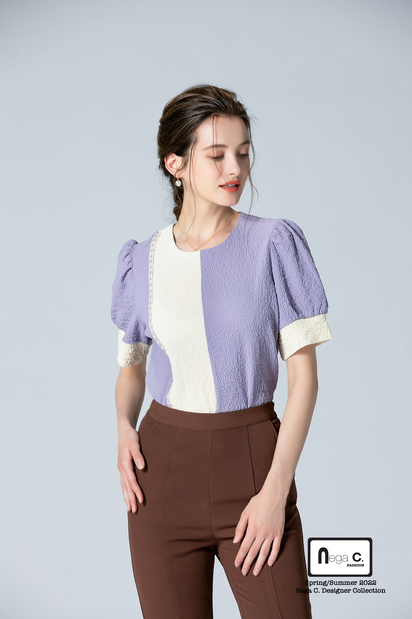 Nega C. เสื้อคอกลมบล็อคสีเรียบง่าย | สีม่วง | ไม่มีซับใน