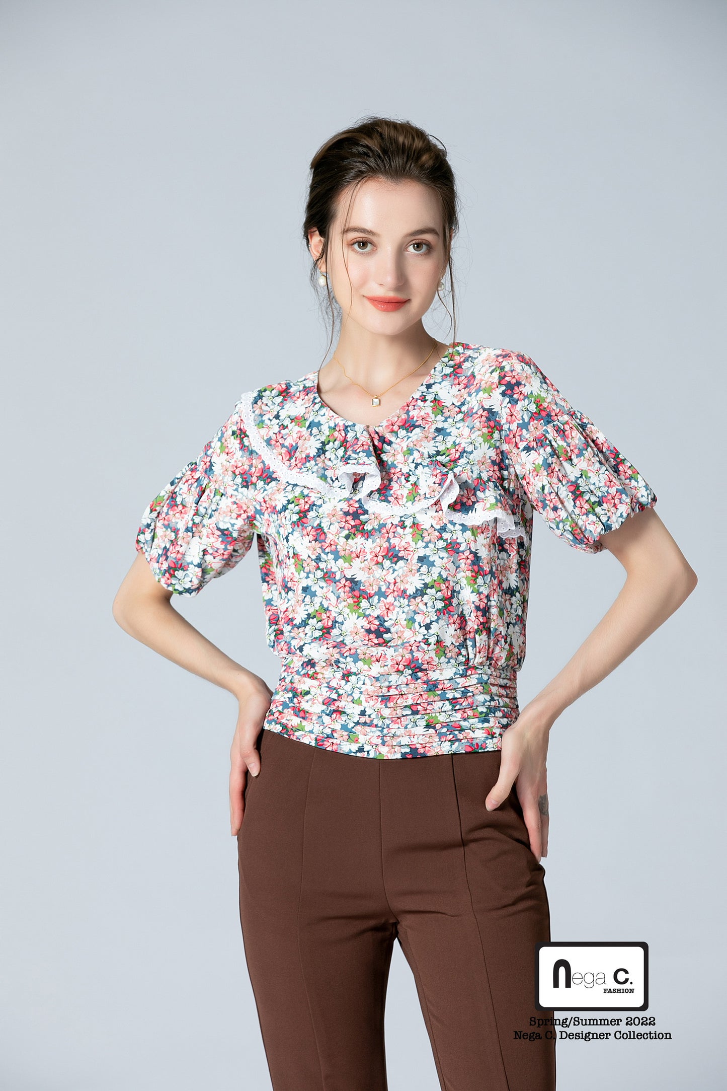 Nega C. เสื้อคอวีกระชับสัดส่วนเอวเล็กลายดอก | สีน้ำเงิน | ไม่มีซับใน
