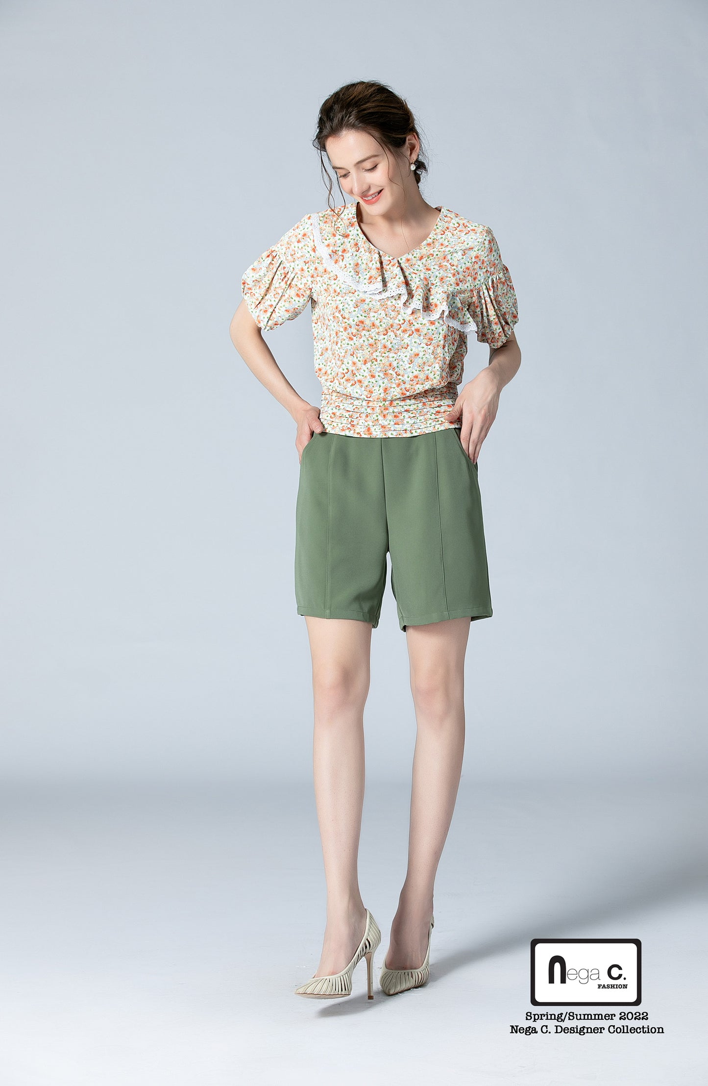 Nega C. เสื้อคอวี เอวเล็กลายดอกไม้ | เฉียงเหลือง | ไม่มีซับใน