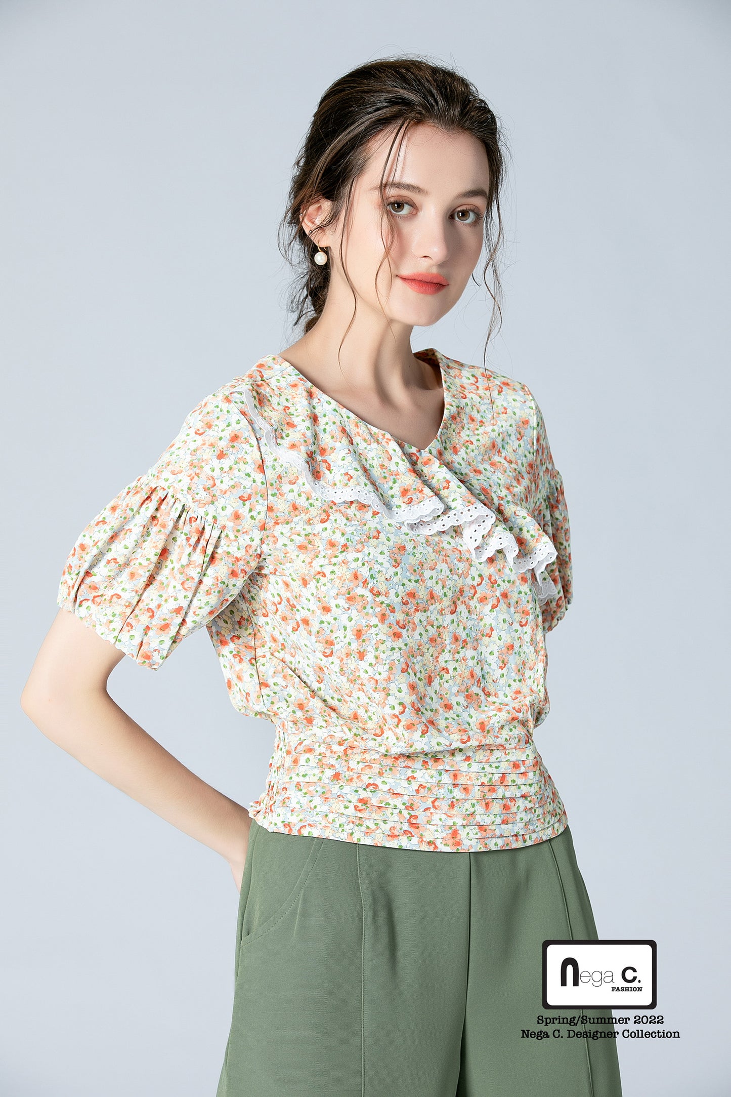 Nega C. เสื้อคอวี เอวเล็กลายดอกไม้ | เฉียงเหลือง | ไม่มีซับใน