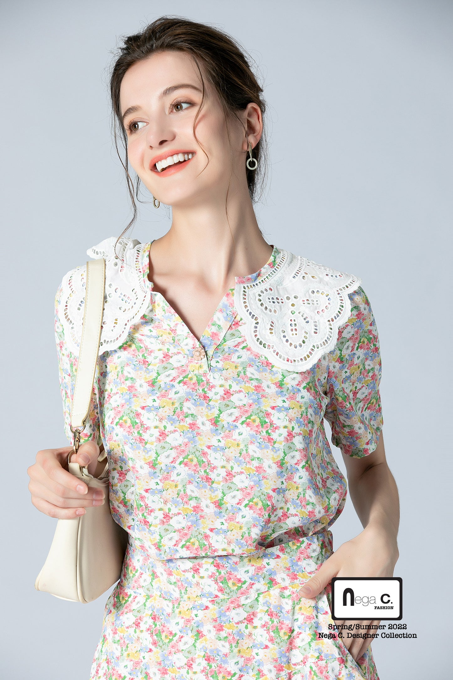 Nega C. เสื้อคอปกลูกไม้ลายดอกไม้เล็ก|ชมพู|ไม่มีซับใน